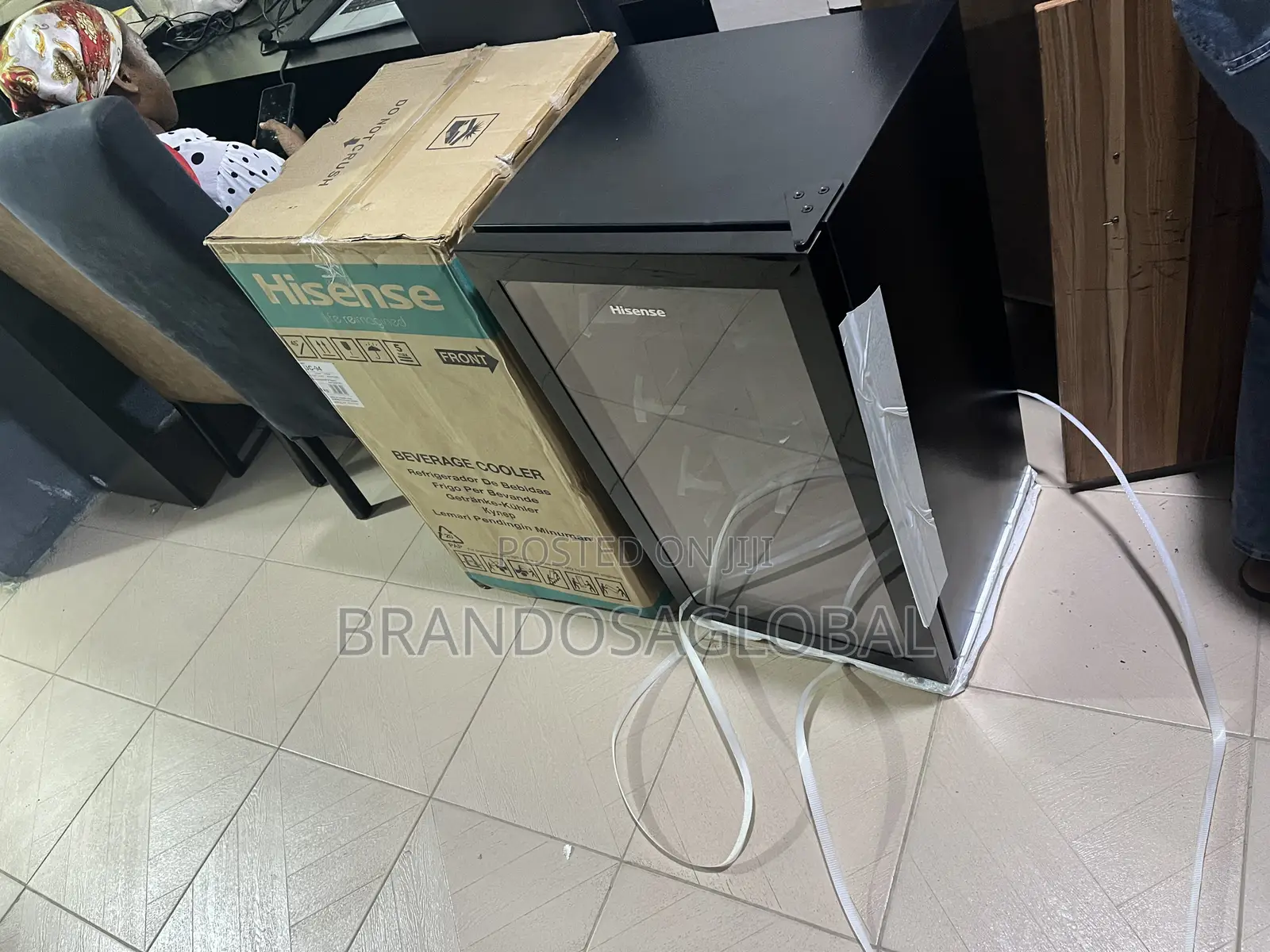 Hisense JC-94 91 Litres Beverage Chiller
