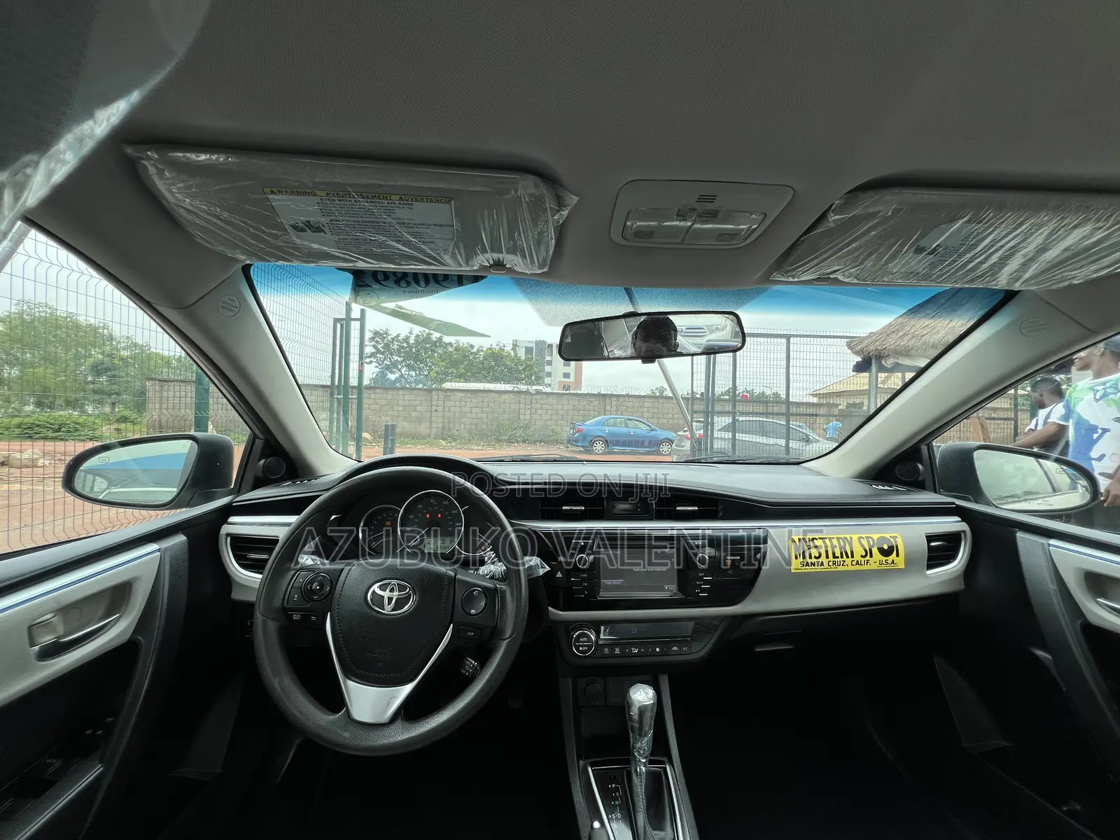 Toyota Corolla LE Plus 4dr Sedan (1.8L 4cyl CVT) 2014 Silver
