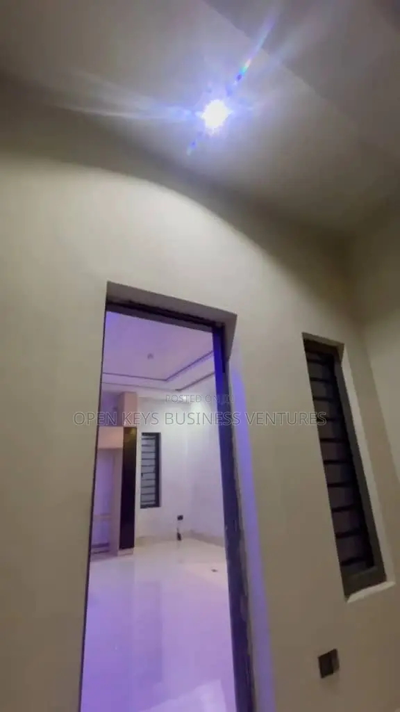 Furnished 2bdrm Apartment in Old Bodija for sale