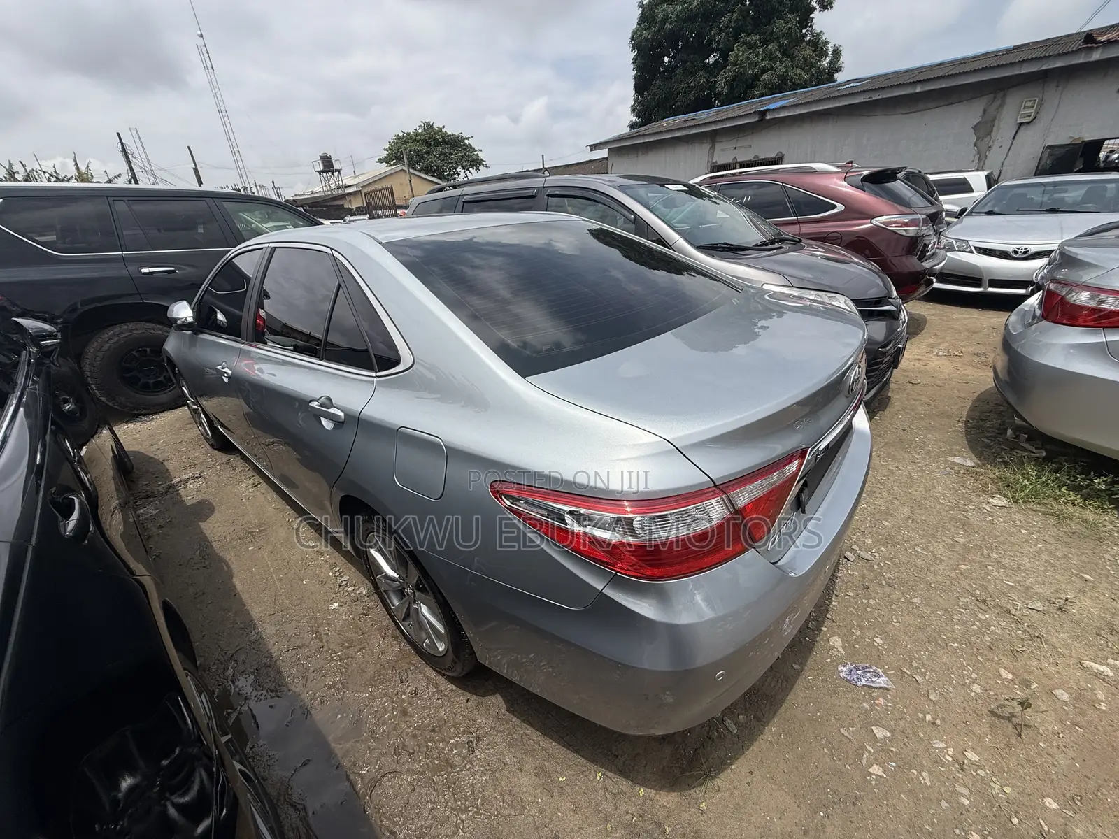 Toyota Camry XLE 4dr Sedan (2.5L 4cyl 6A) 2017 Silver