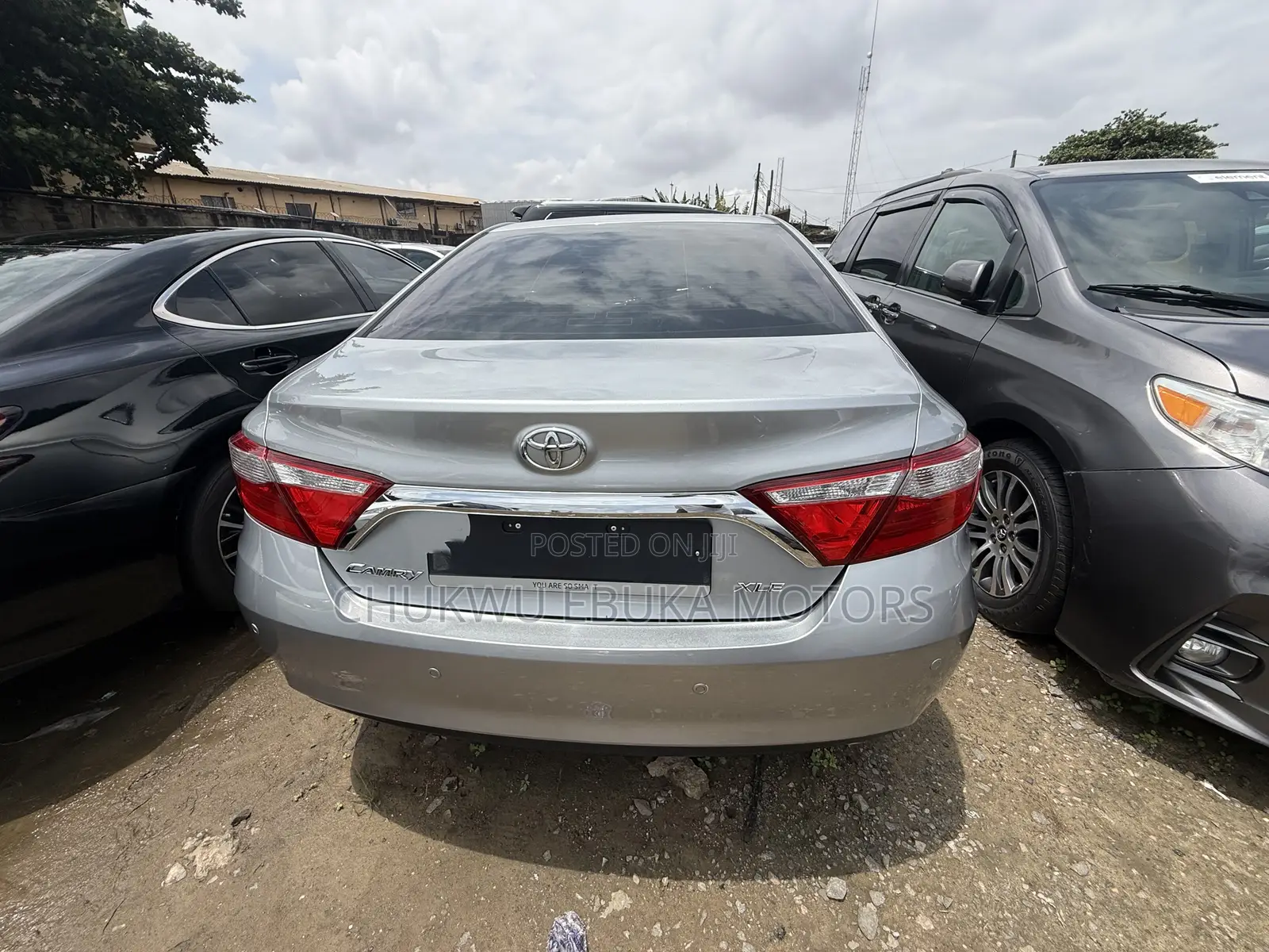 Toyota Camry XLE 4dr Sedan (2.5L 4cyl 6A) 2017 Silver