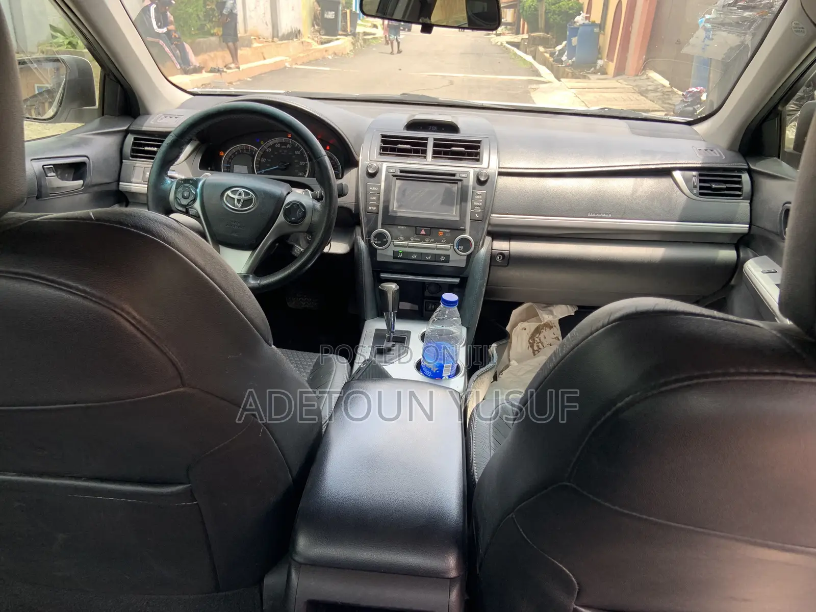 Toyota Camry SE 4dr Sedan (2.5L 4cyl 6A) 2014 White