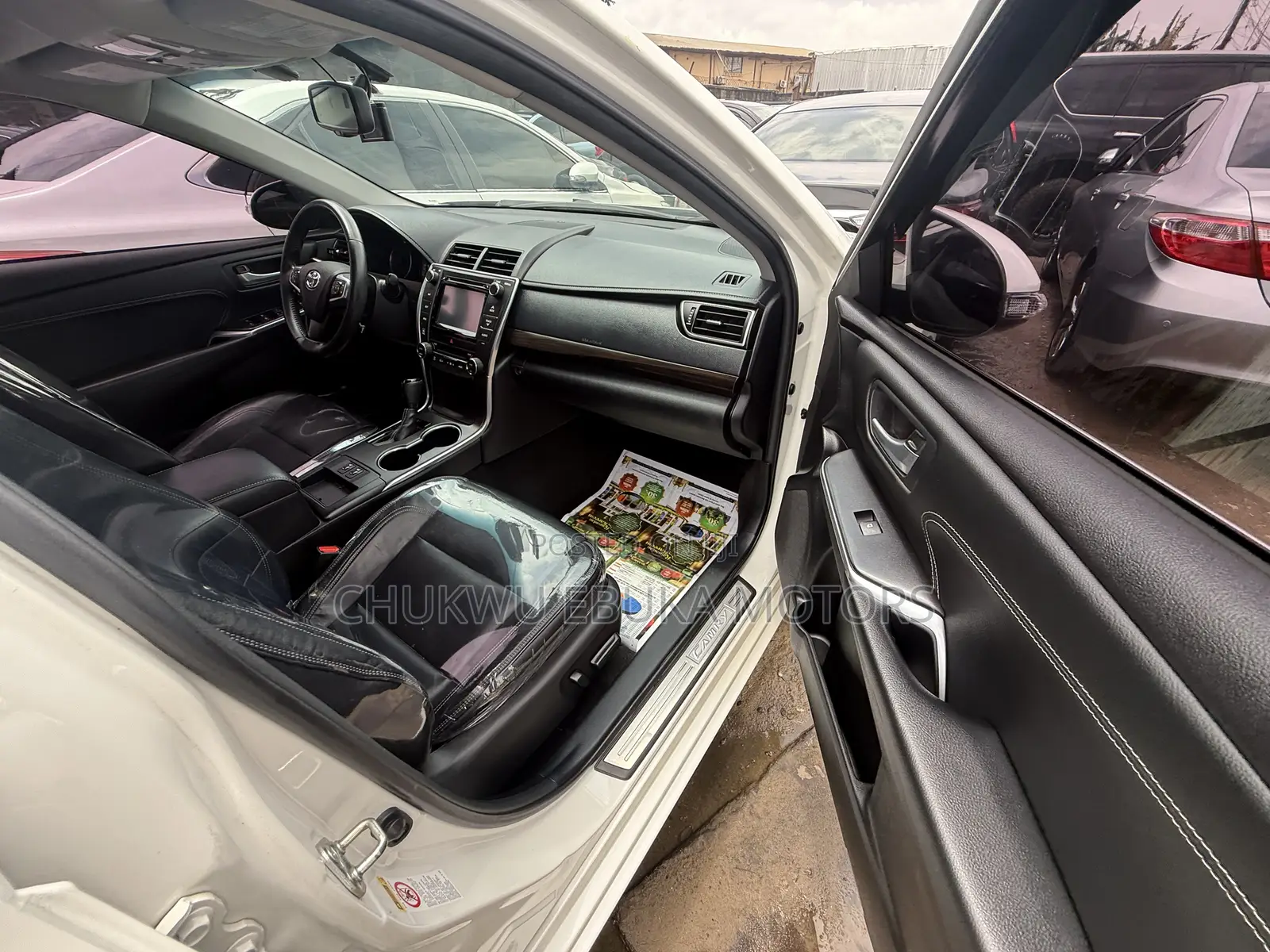 Toyota Camry XLE 4dr Sedan (2.5L 4cyl 6A) 2016 White