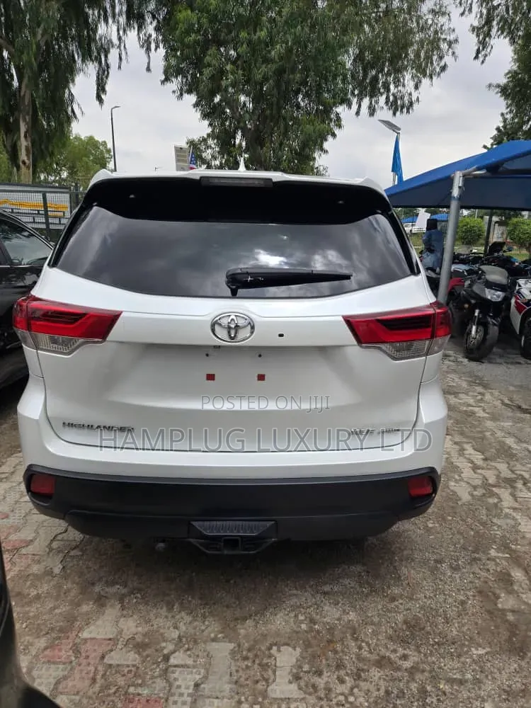 Toyota Highlander 2019 White