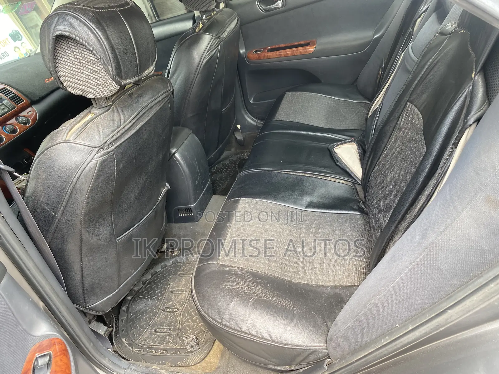 Toyota Camry SE V6 4dr Sedan (3.3L 6cyl 5A) 2004 Gray