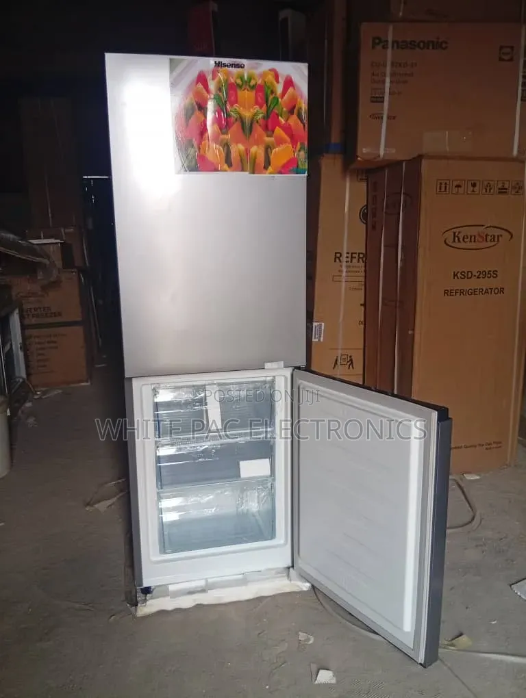 New Original >Hisense 225 Litre Two Door Fridge With Bottom Freezer