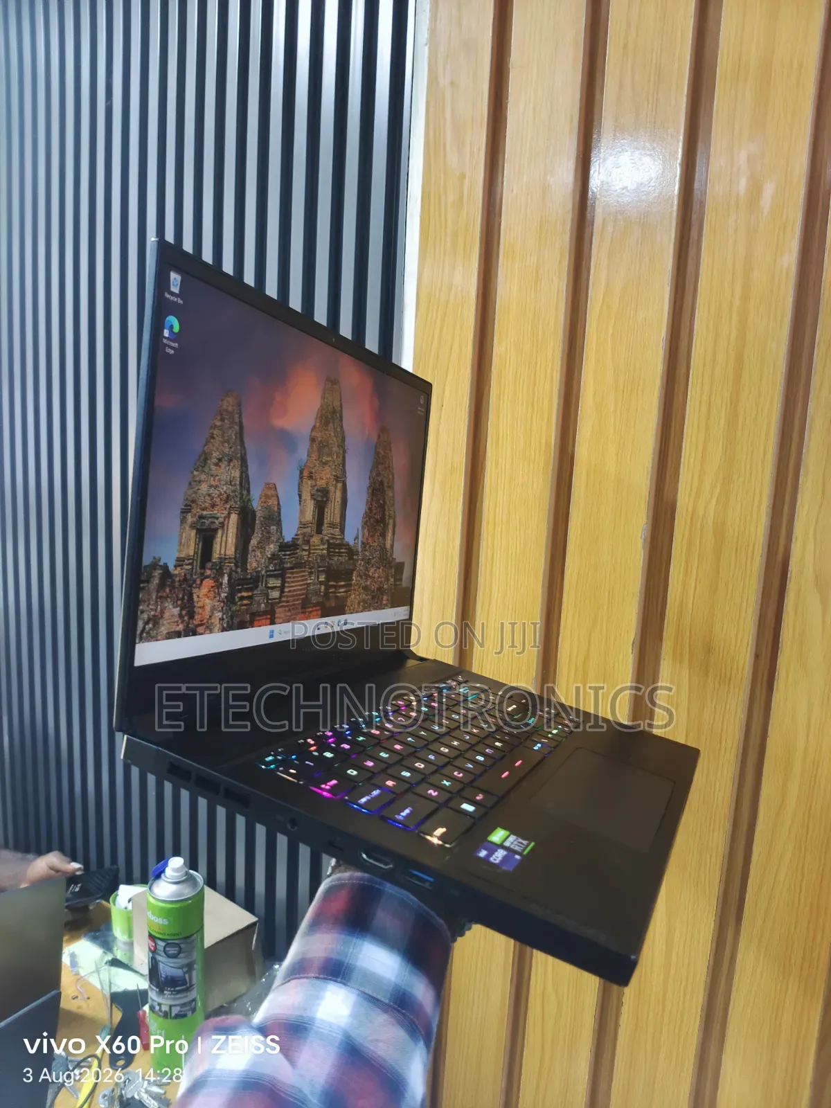 Laptop MSI GS66 Stealth 12UHS 24GB Intel Core i9 SSD 1T