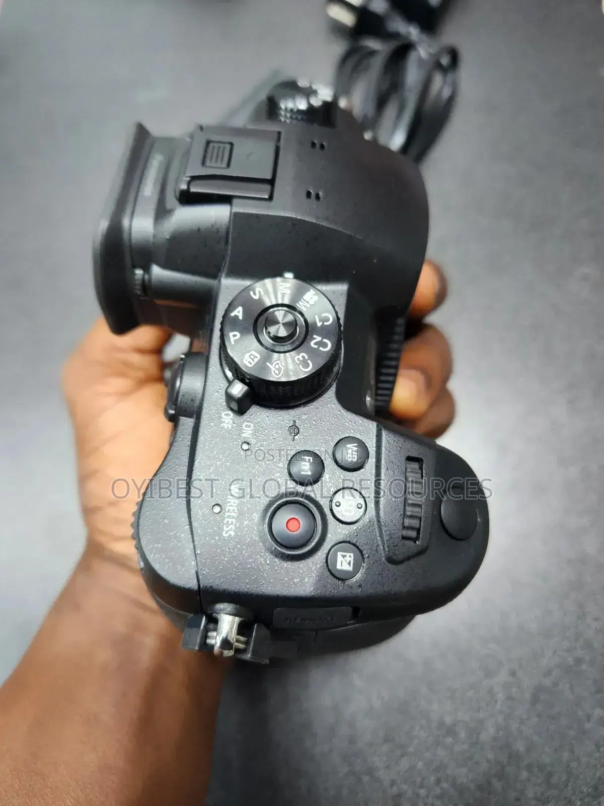 Mint Panasonic Lumix Camera Gh5 +Powerextra Dummy Battery