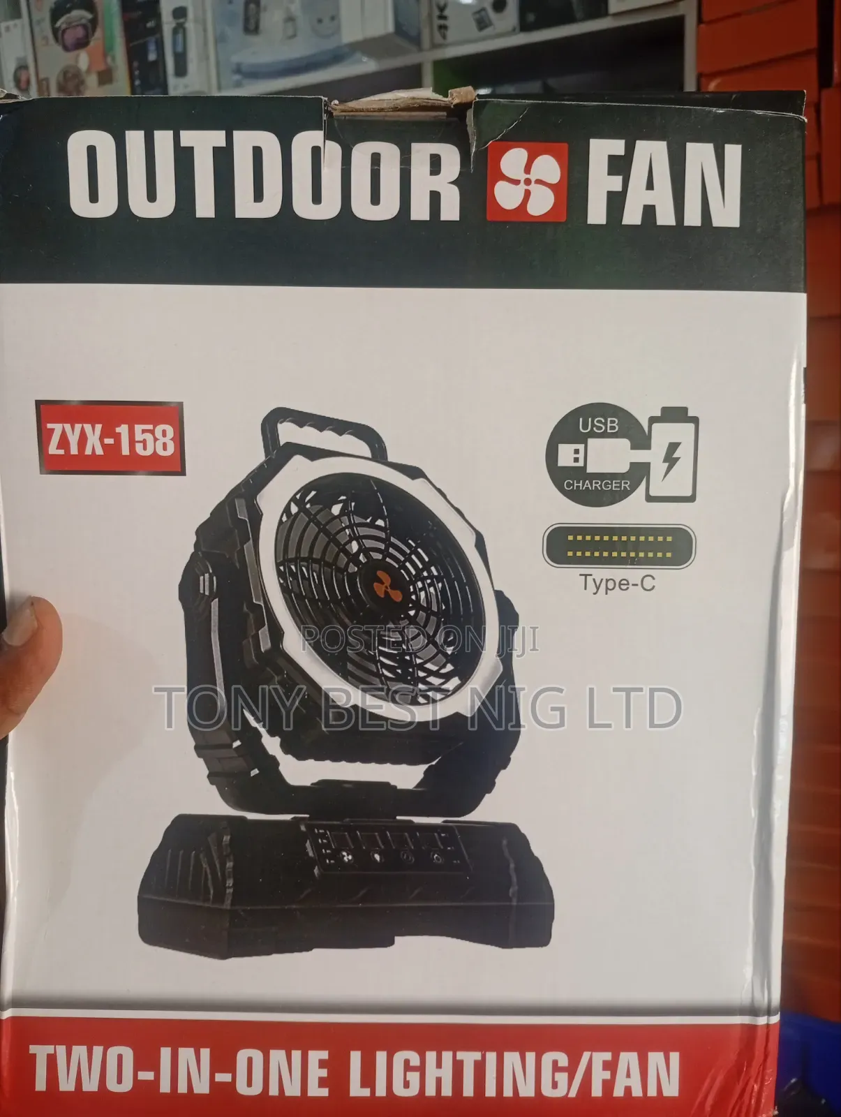 ZYX158 Table Rechargeable Fan