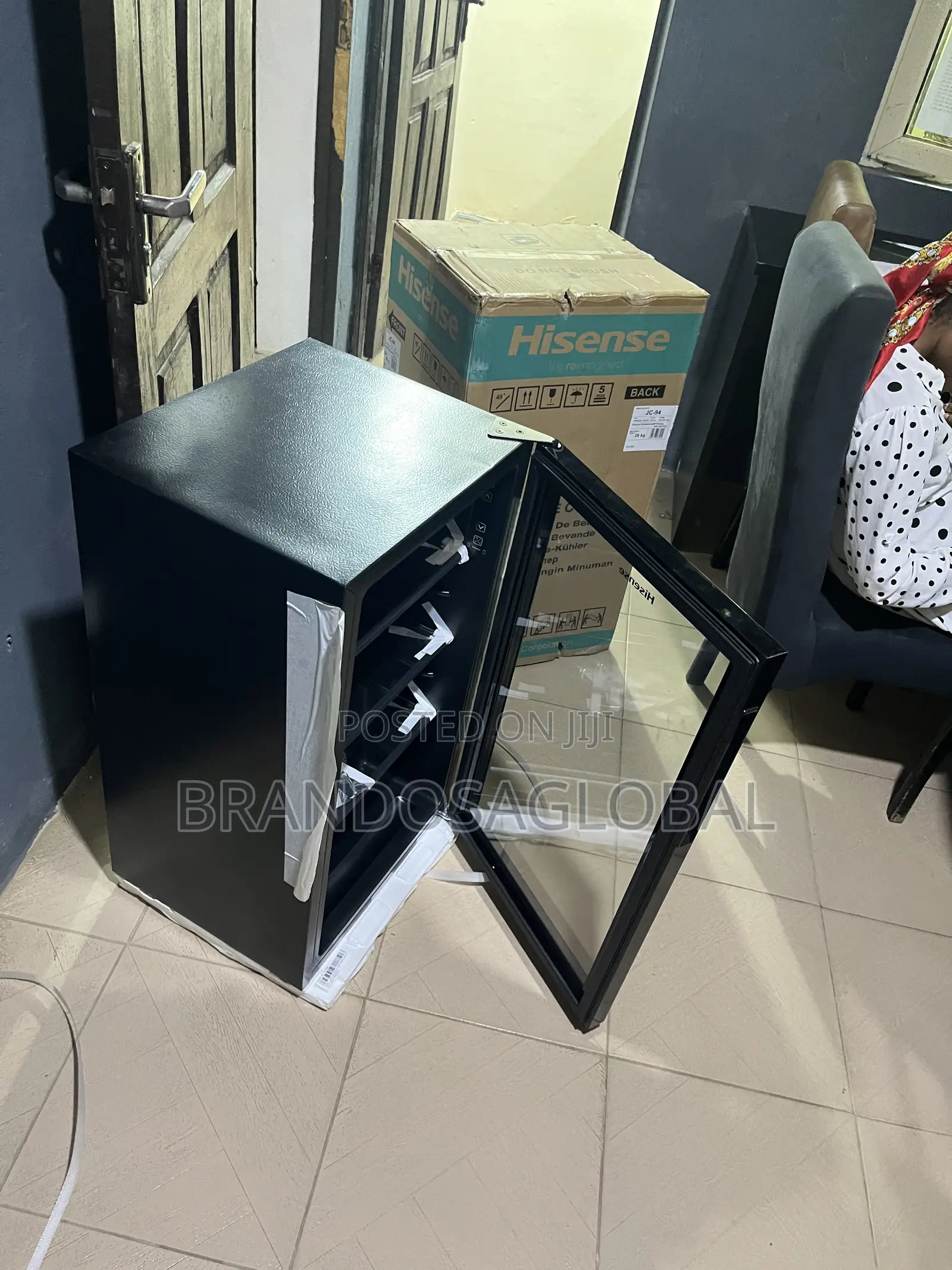 Hisense JC-94 Hotel Room Chiller 91L