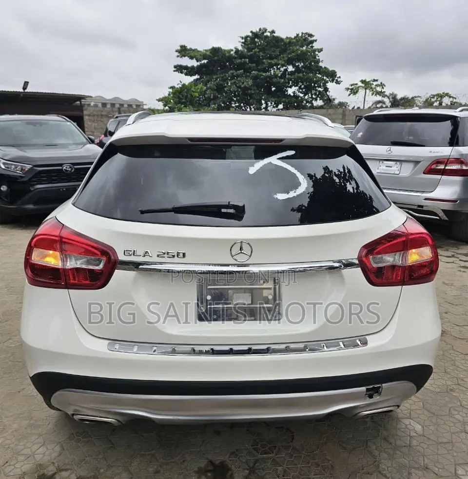 Mercedes-Benz GLA 250 2016 White