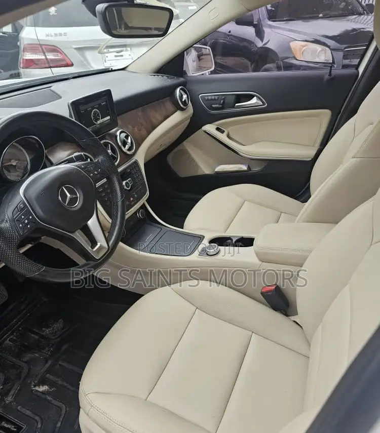 Mercedes-Benz GLA 250 2016 White