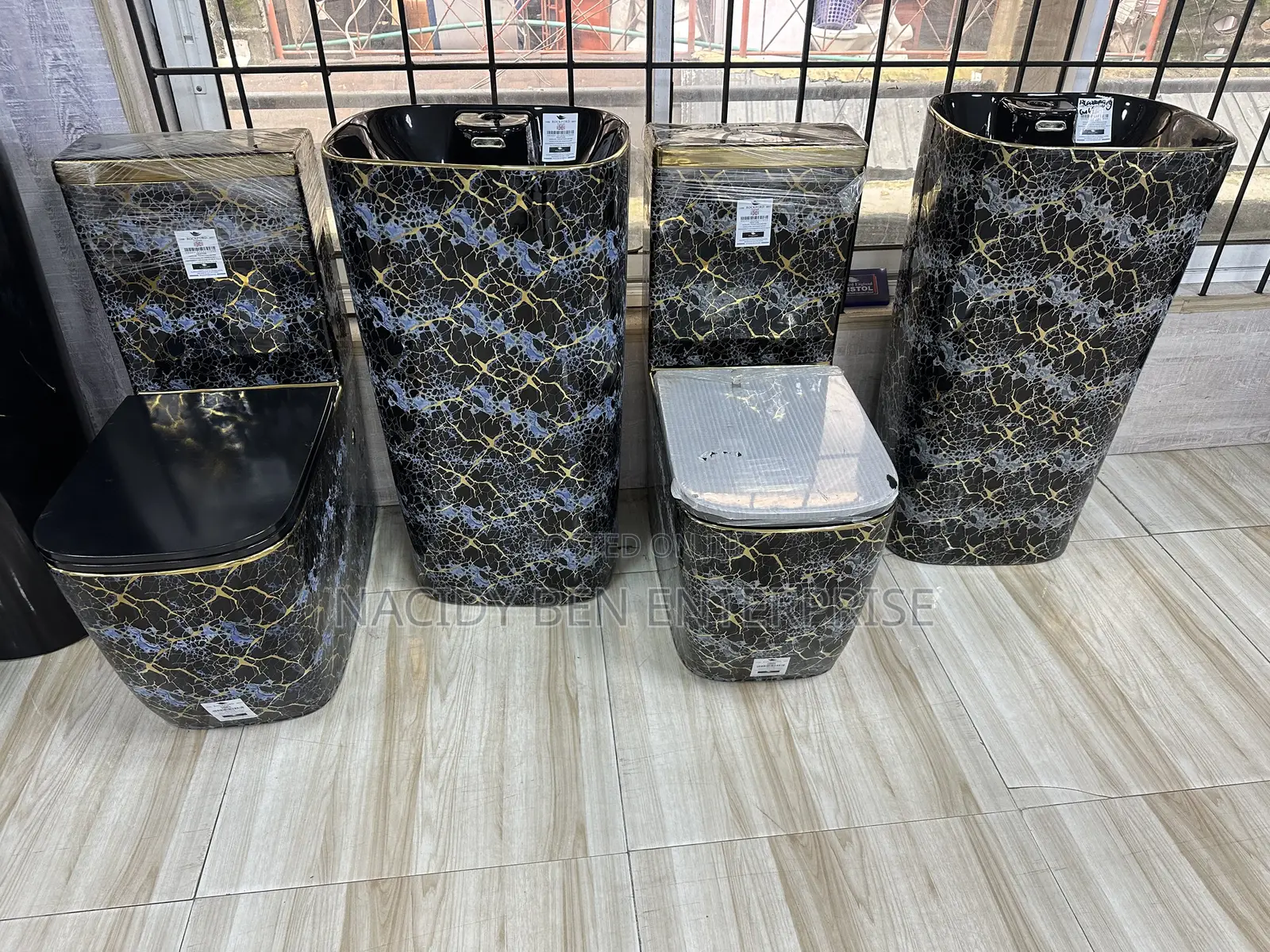 Set of Free Stand Wc and Basin