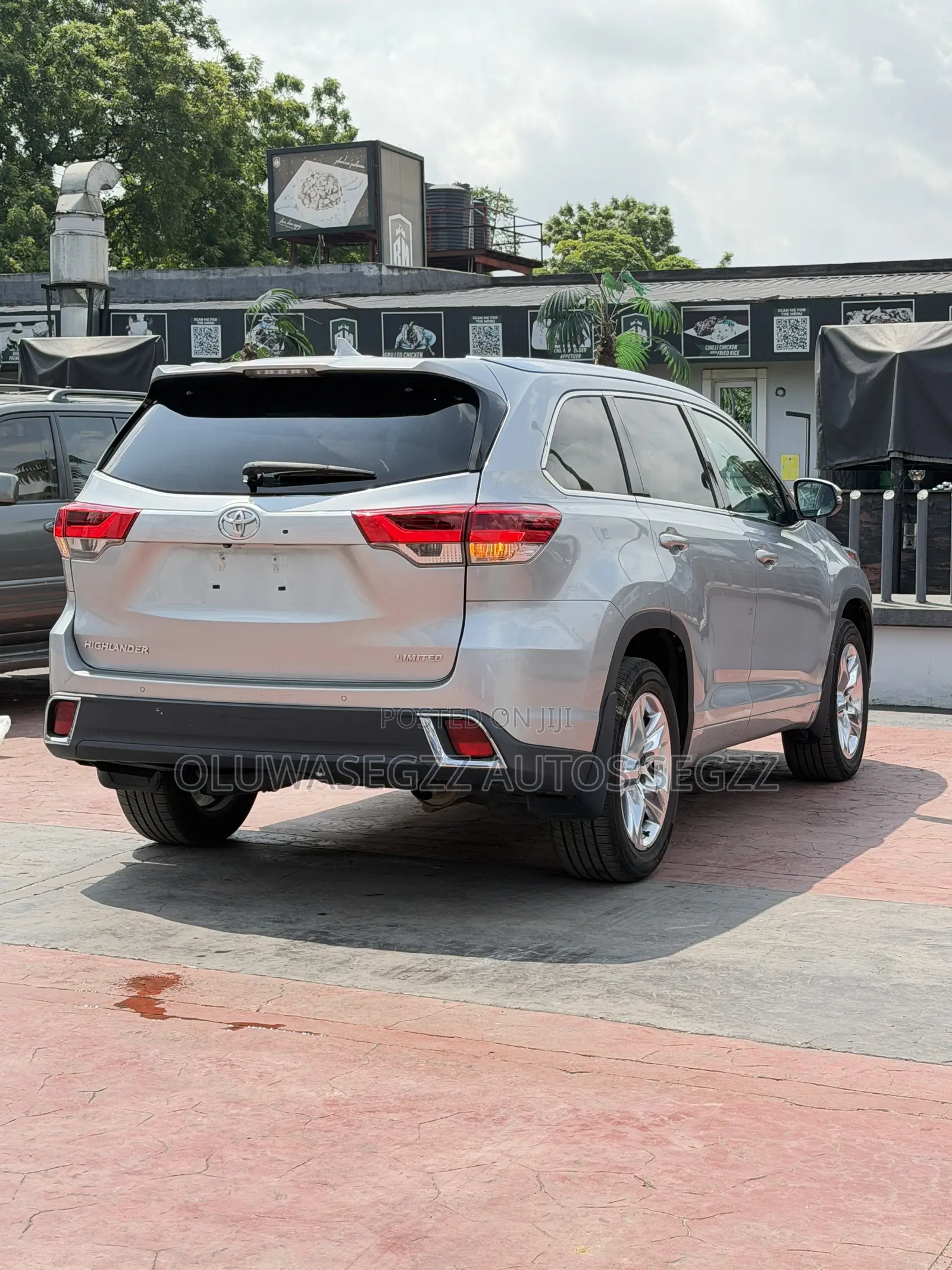 Toyota Highlander Limited 4x2 V6 (3.5L 6cyl 8A) 2018 Silver
