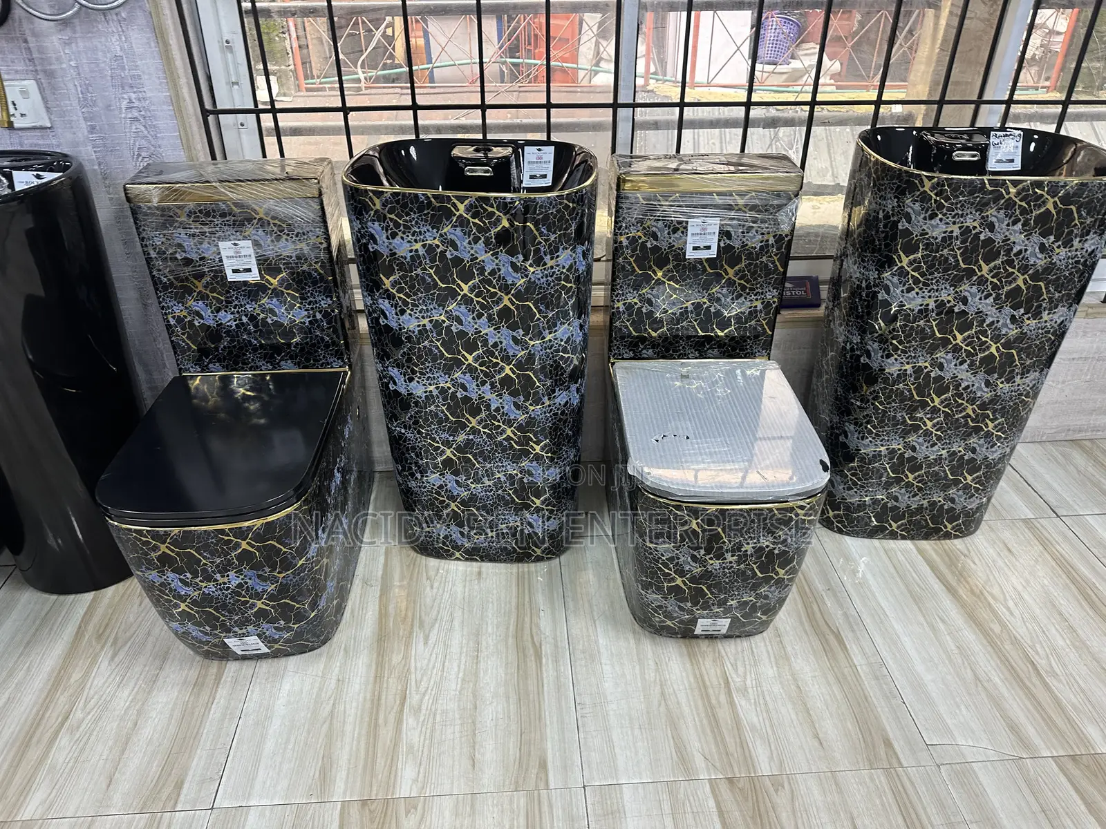 Set of Free Stand Wc and Basin