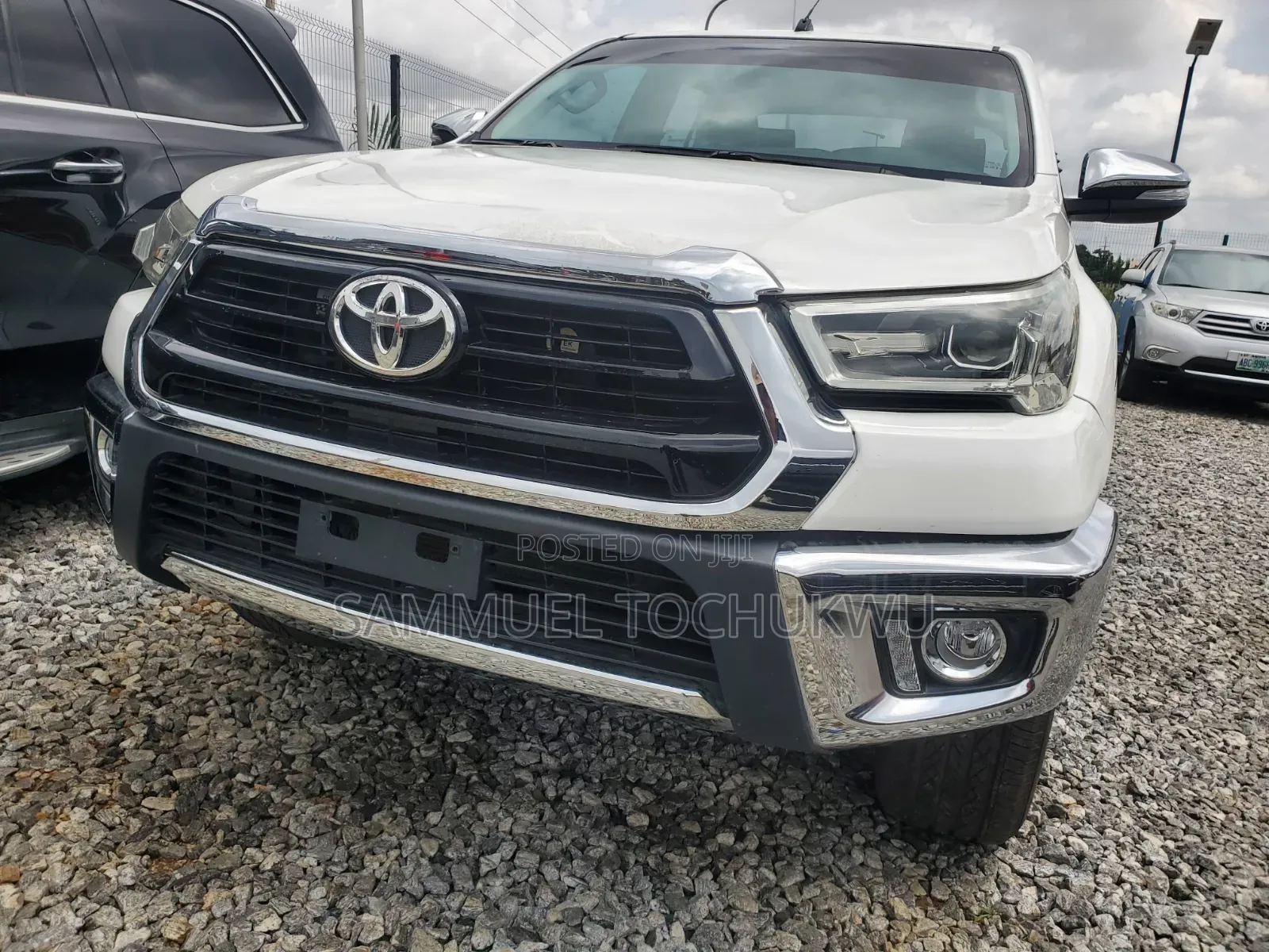 Toyota Hilux 2021 White
