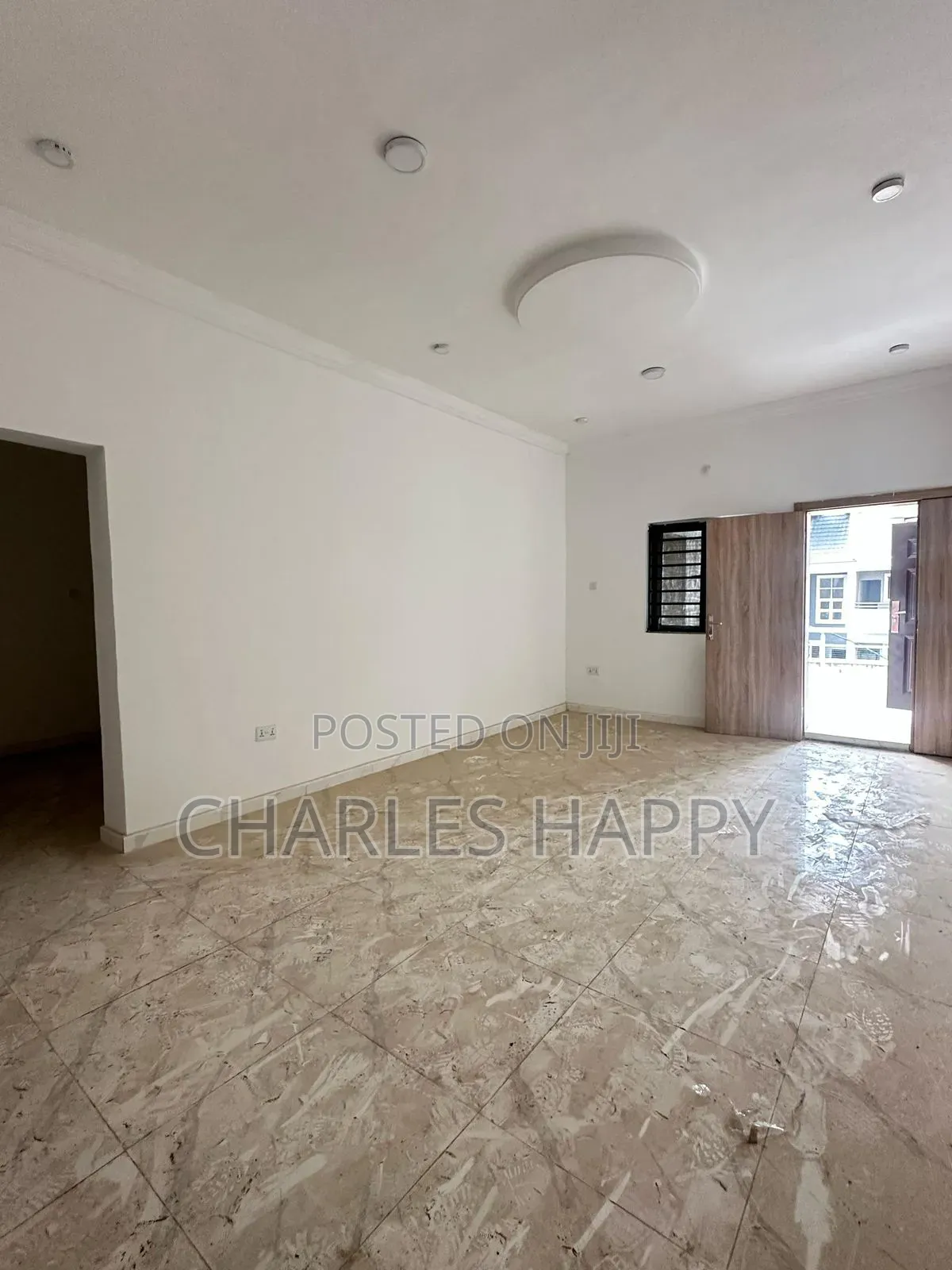 3bdrm Apartment in Ikate - Ilasan, Lekki Phase 2 for rent