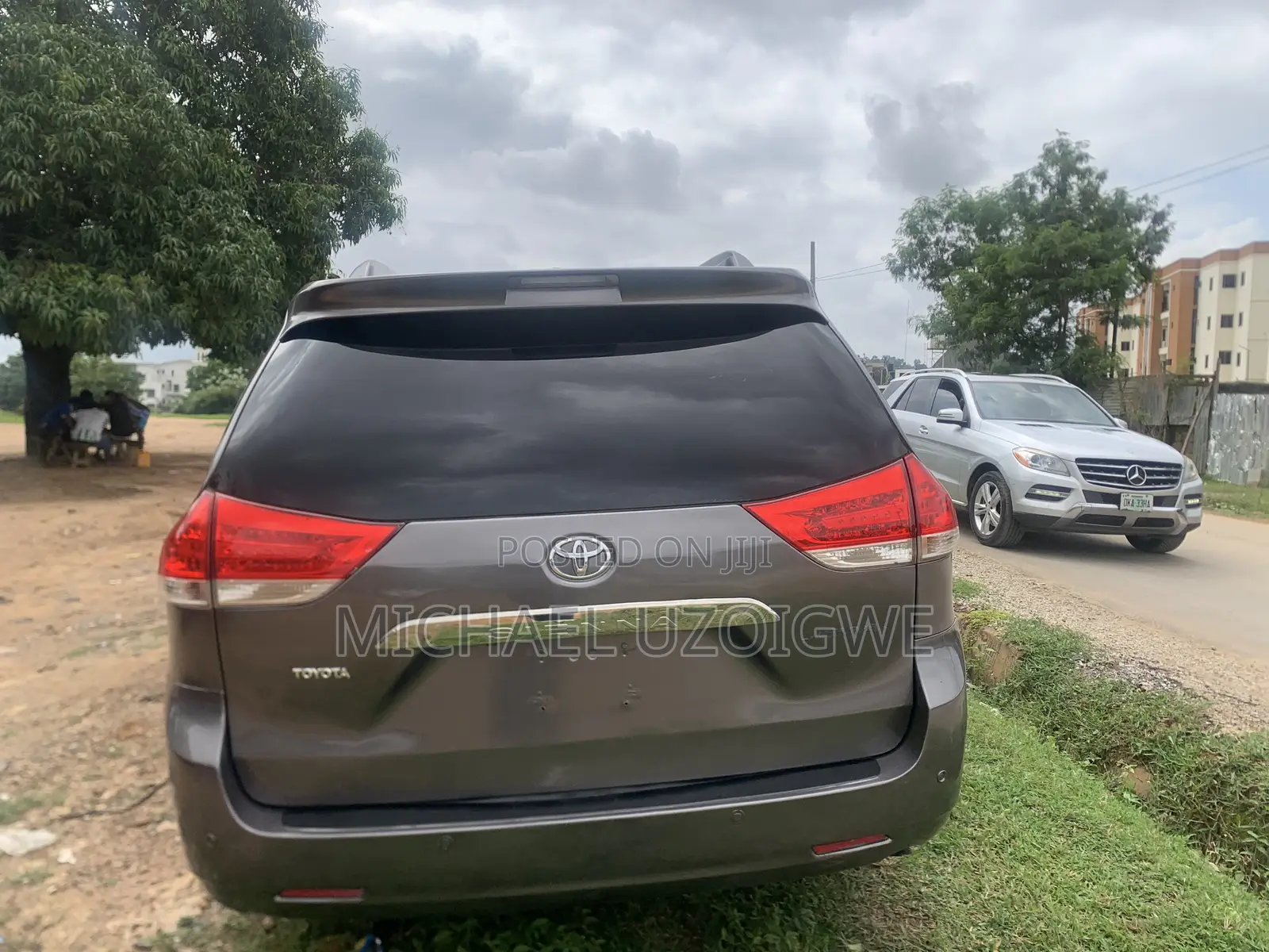 Toyota Sienna 2011 Gray