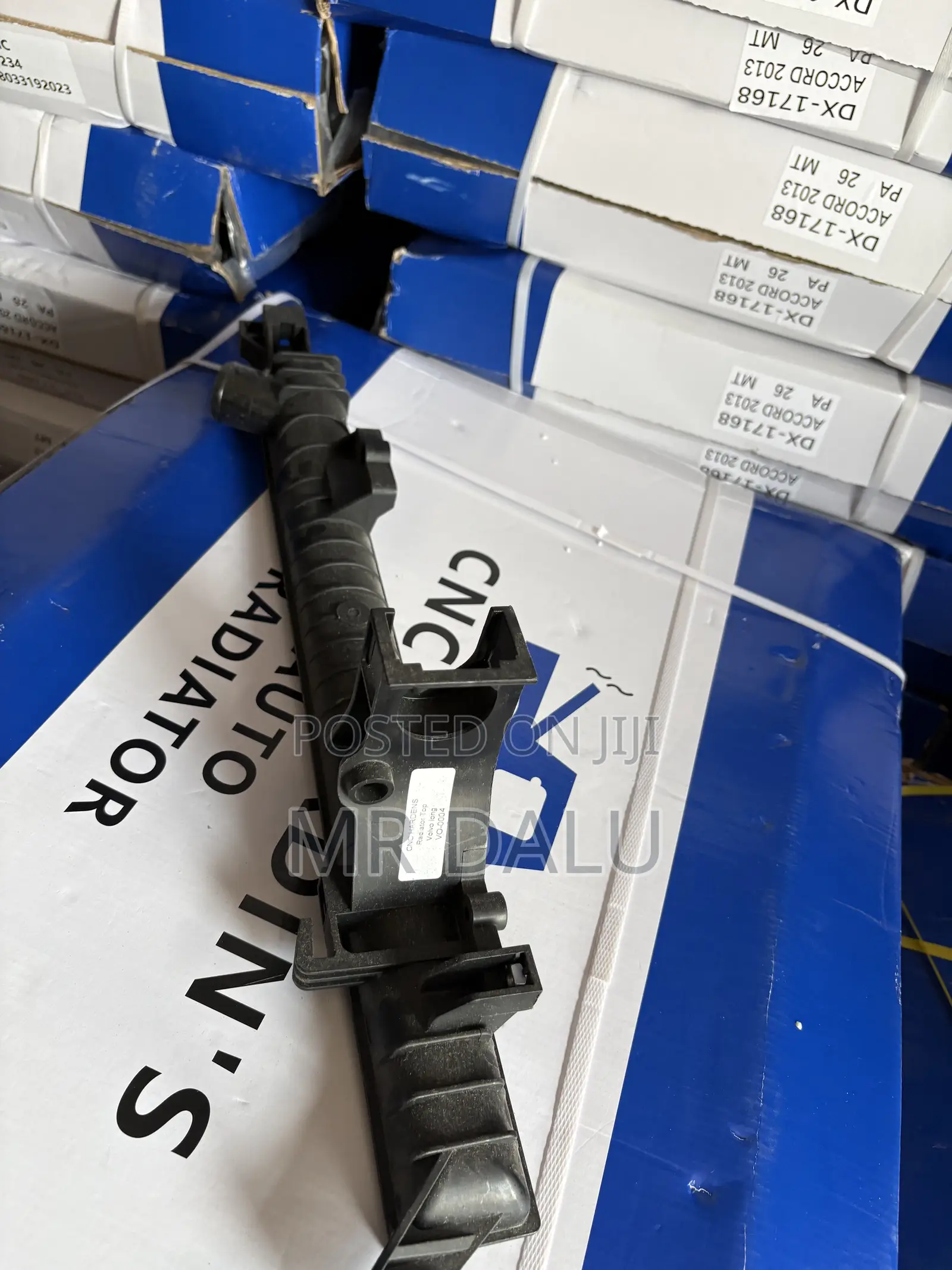 Volvo Radiator Top Long Version) – VO-0004 Brand