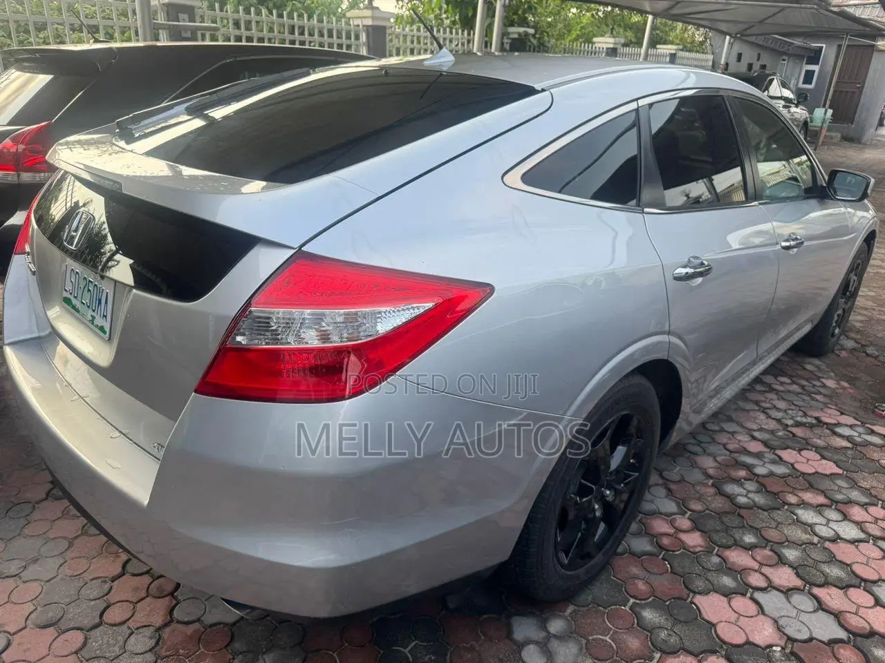 Honda Accord Crosstour EX-L AWD 2011 Silver