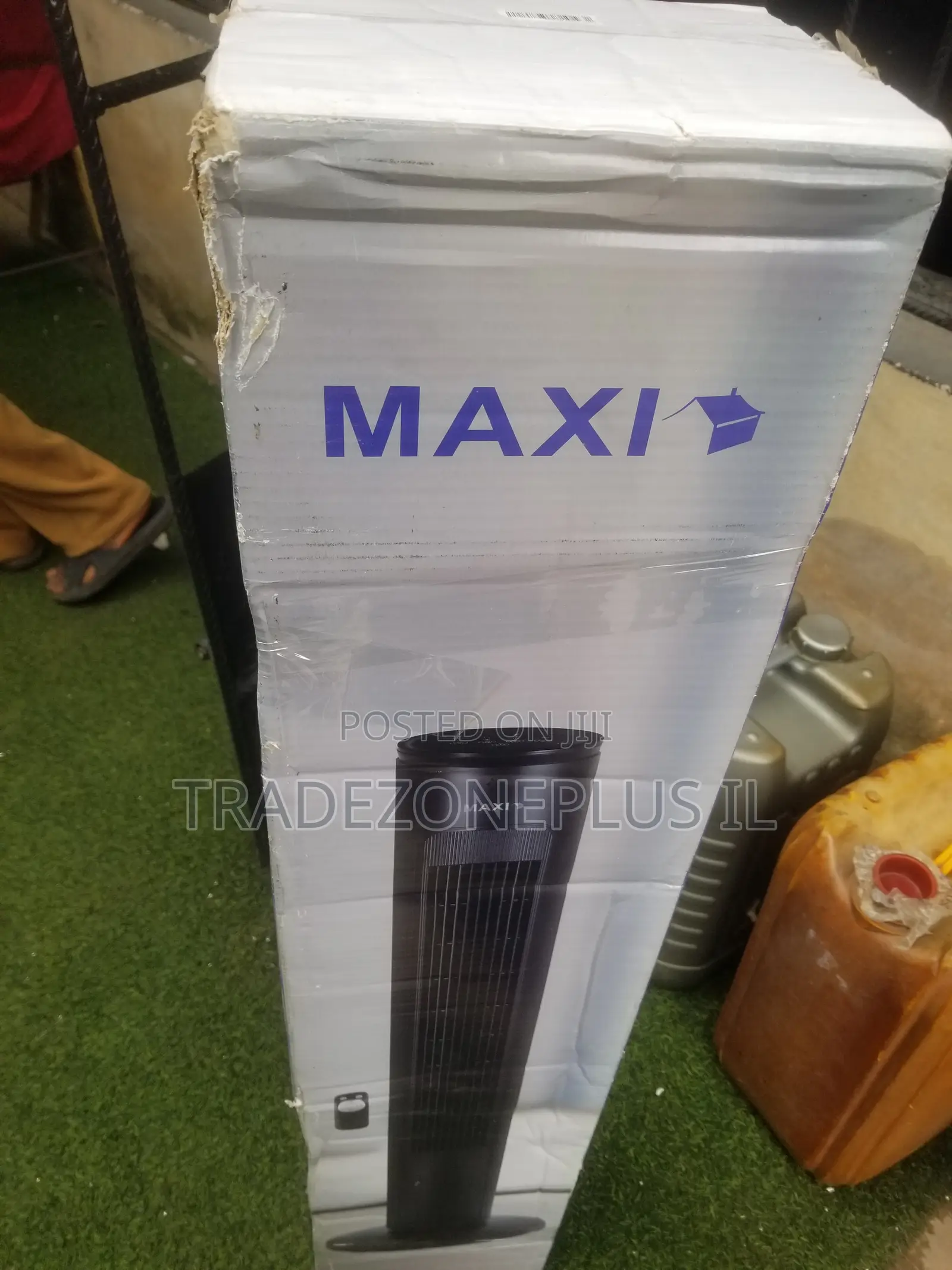 MAXI Slimline Tower Fan Black