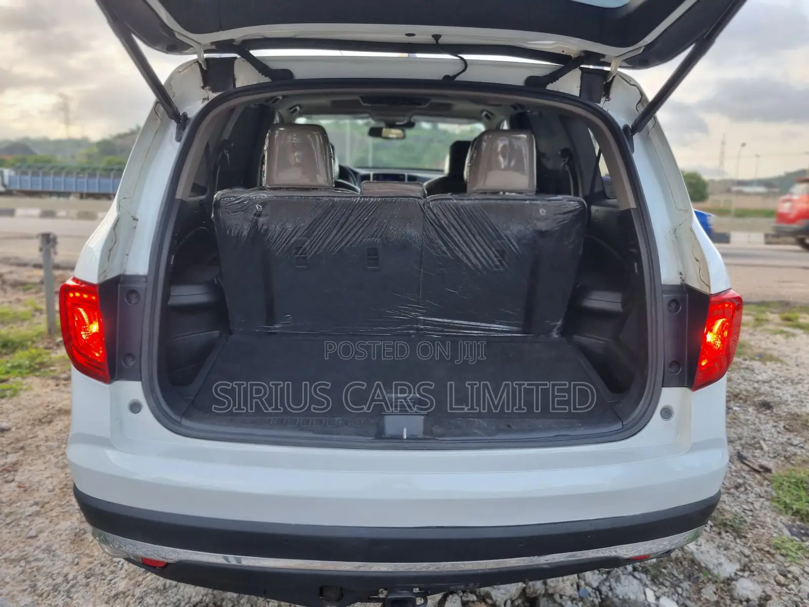 Honda Pilot Touring FWD 2018 White