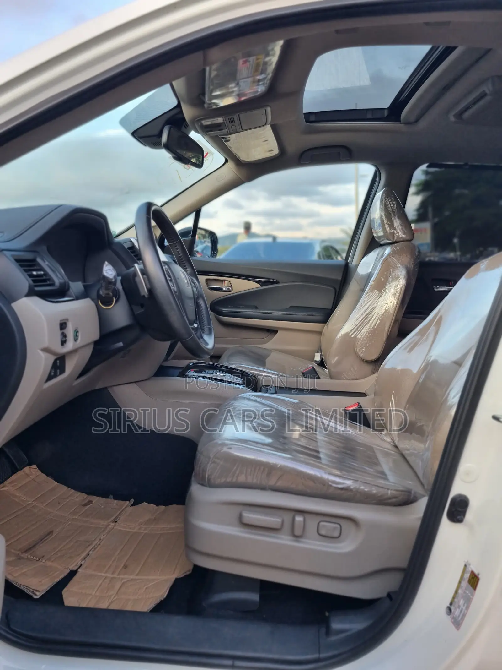 Honda Pilot Touring FWD 2018 White