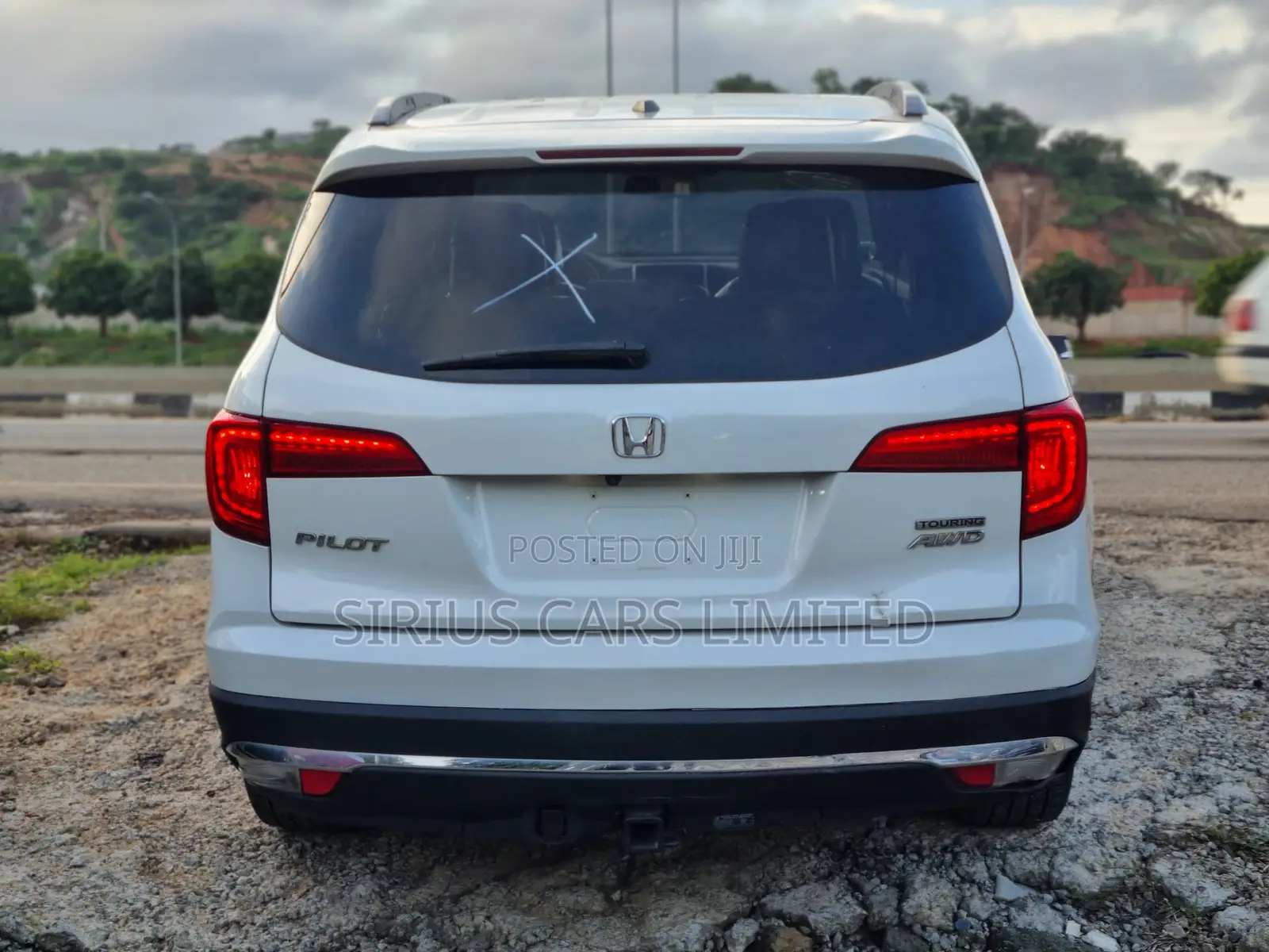 Honda Pilot Touring FWD 2018 White