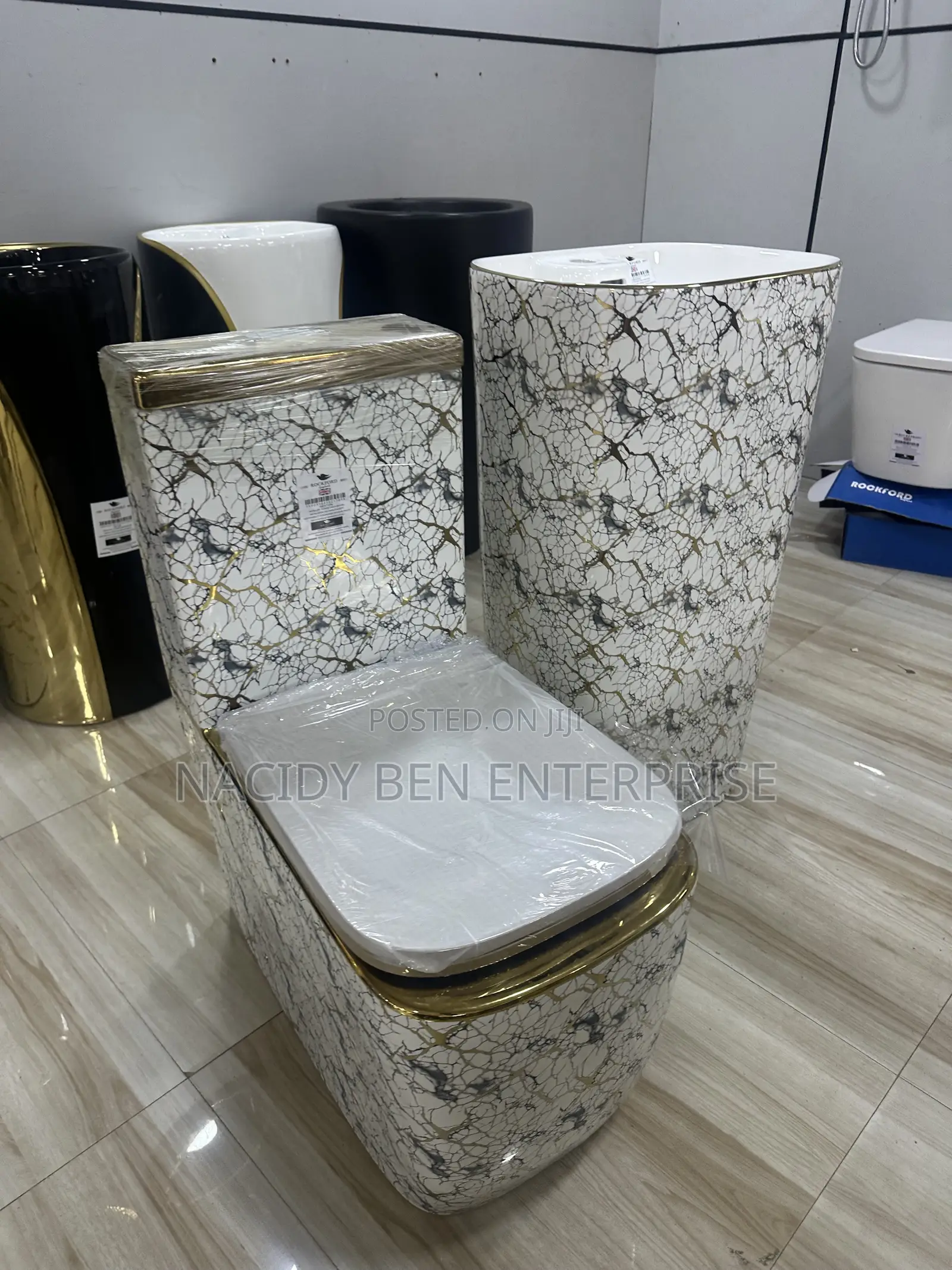 Free Standing Executive Wc Set