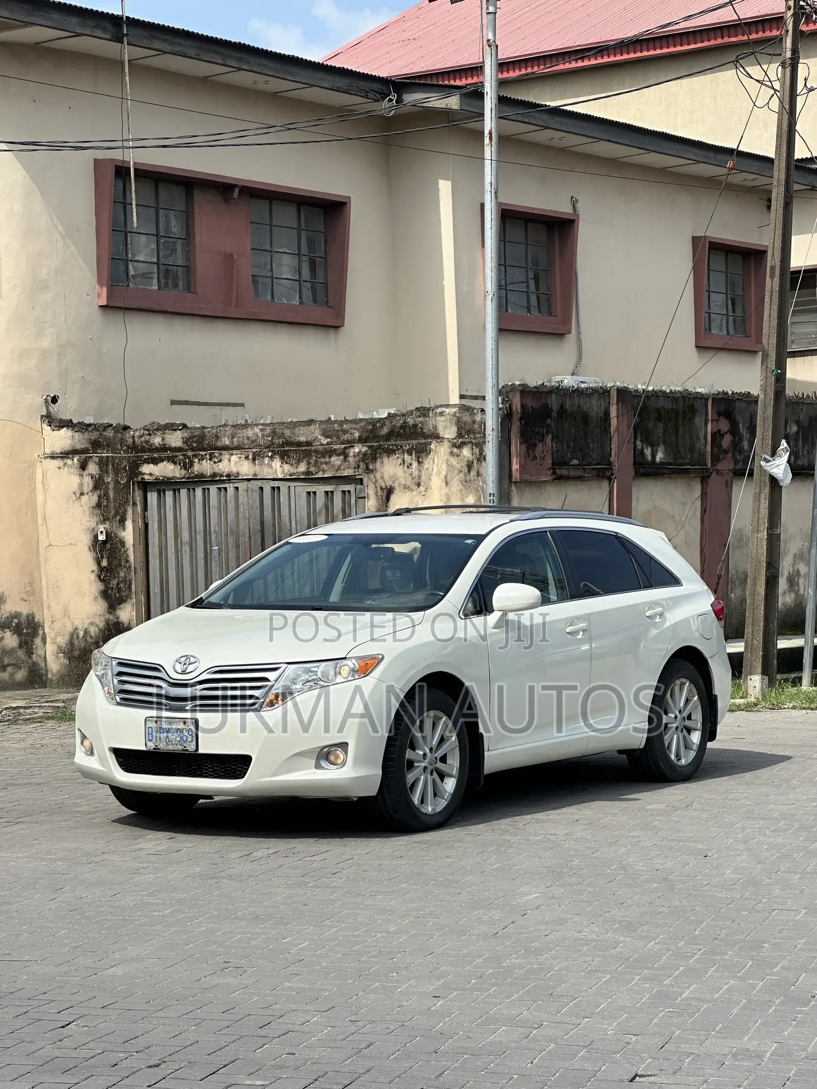 Toyota Venza AWD 2010 White