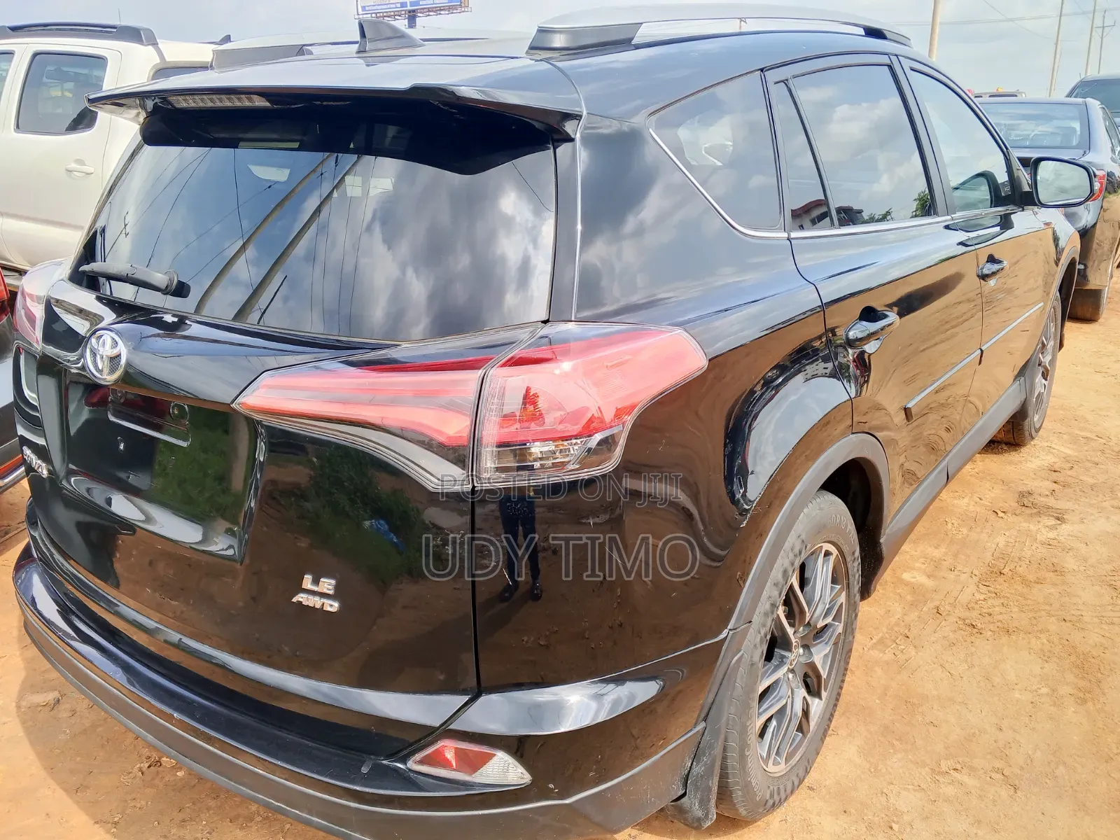 Toyota RAV4 LE 4dr SUV AWD (2.5L 4cyl 6A) 2018 Black