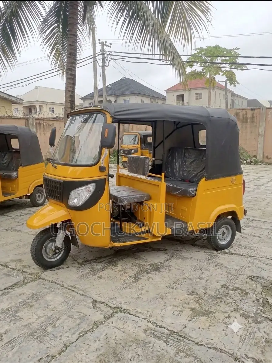 New Motorcycle 2025 Yellow