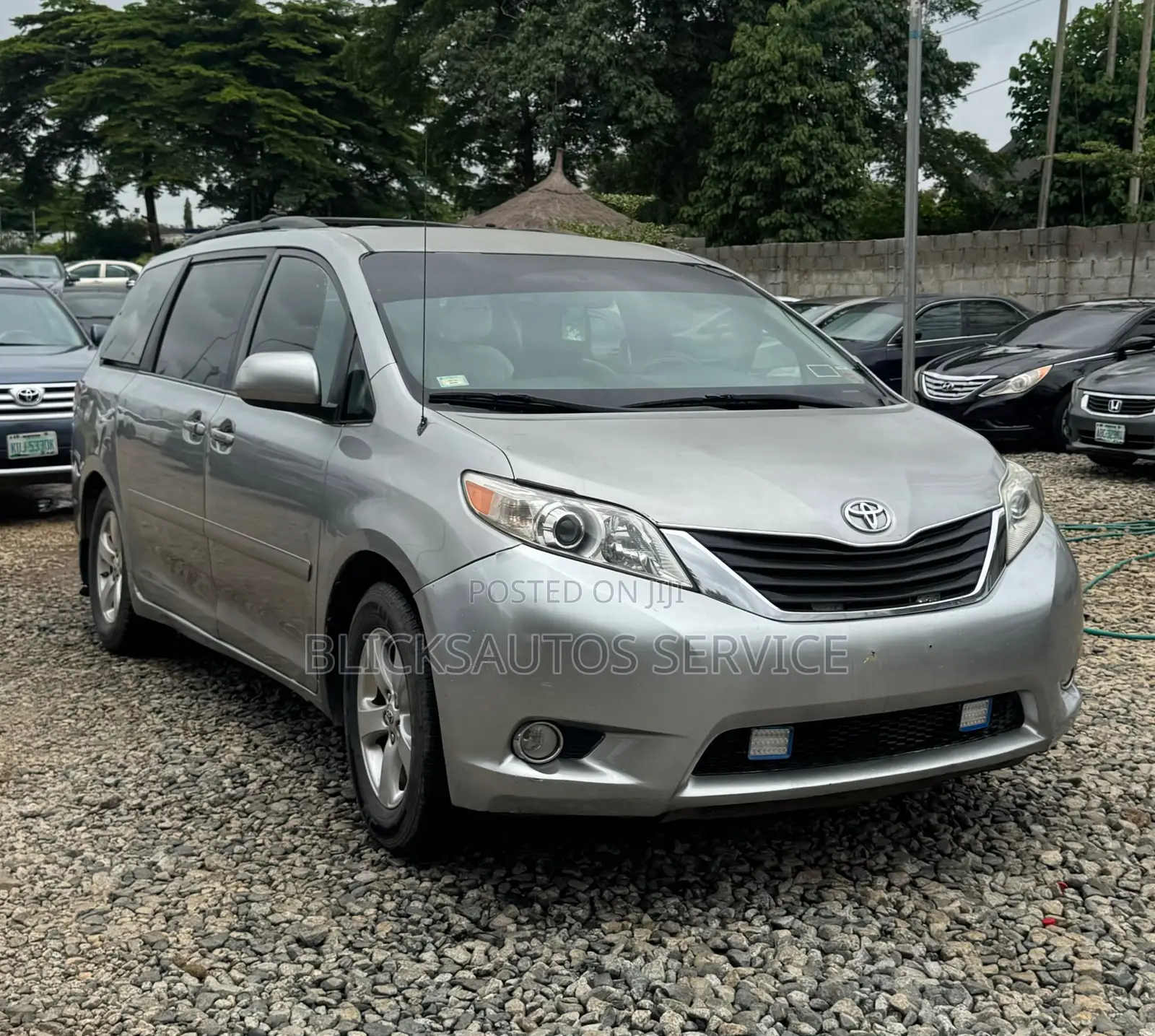 Toyota Sienna LE 7 Passenger Mobility 2012 Gray