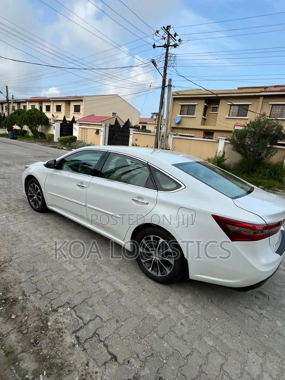 Toyota Avalon XLE (3.5L 6cyl 6A) 2018 White