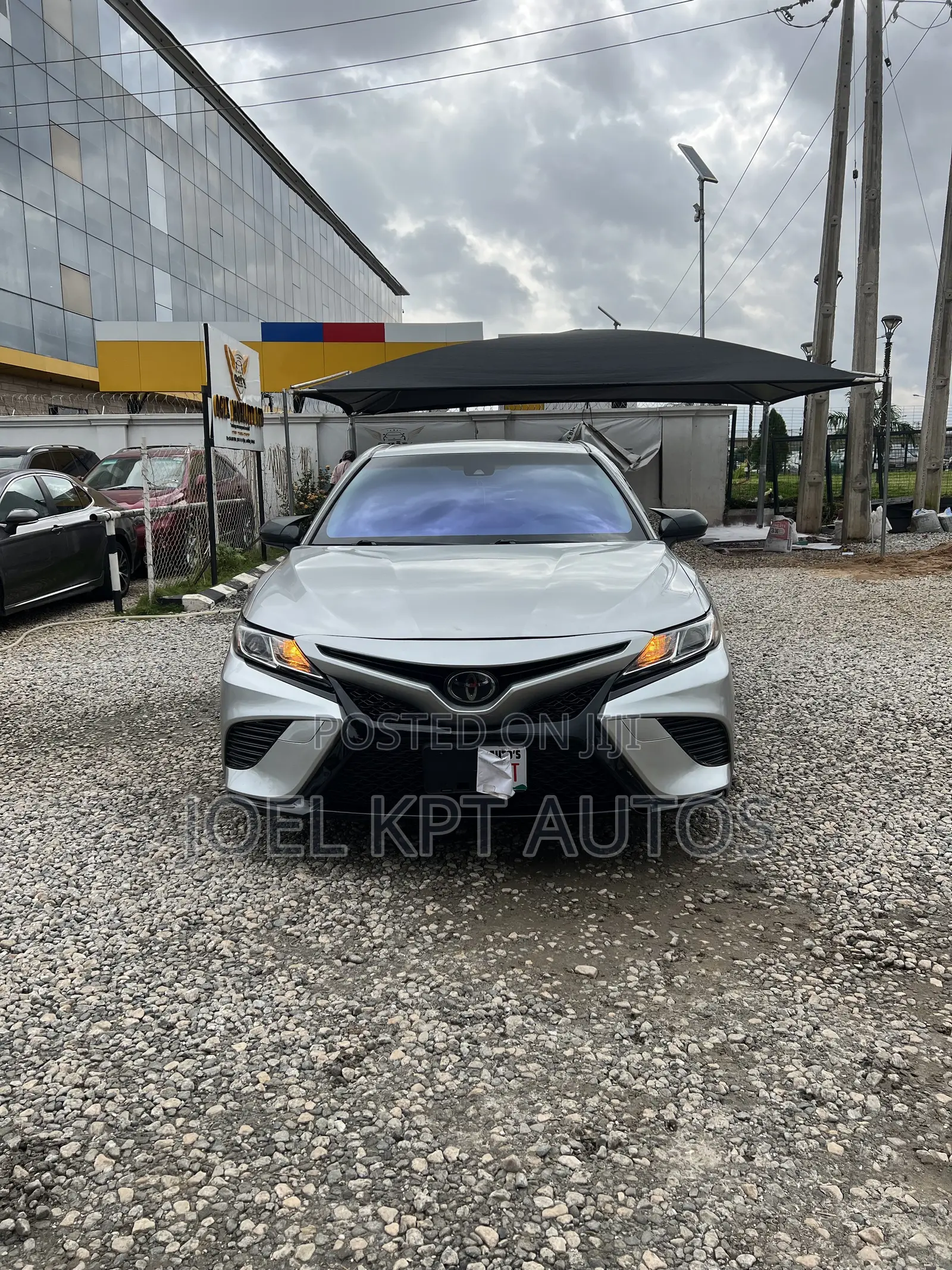 Toyota Camry 2018 Silver