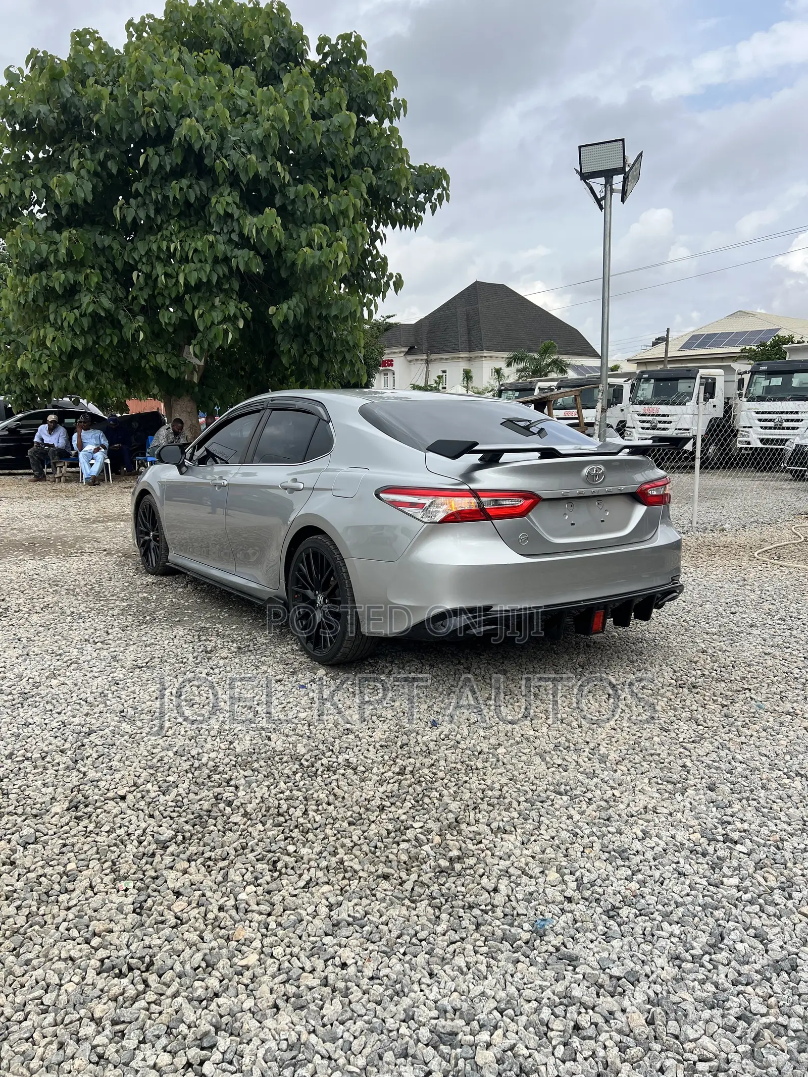 Toyota Camry 2018 Silver