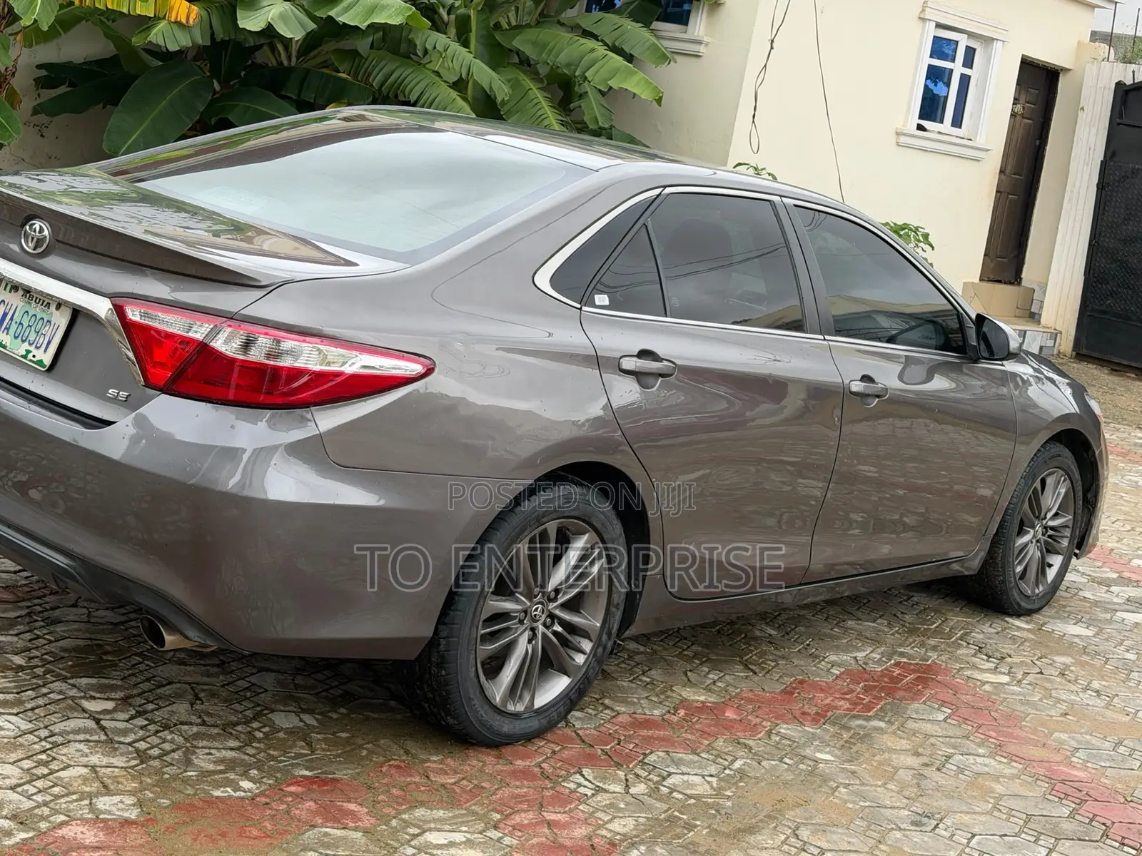 Toyota Camry 2016 Gray