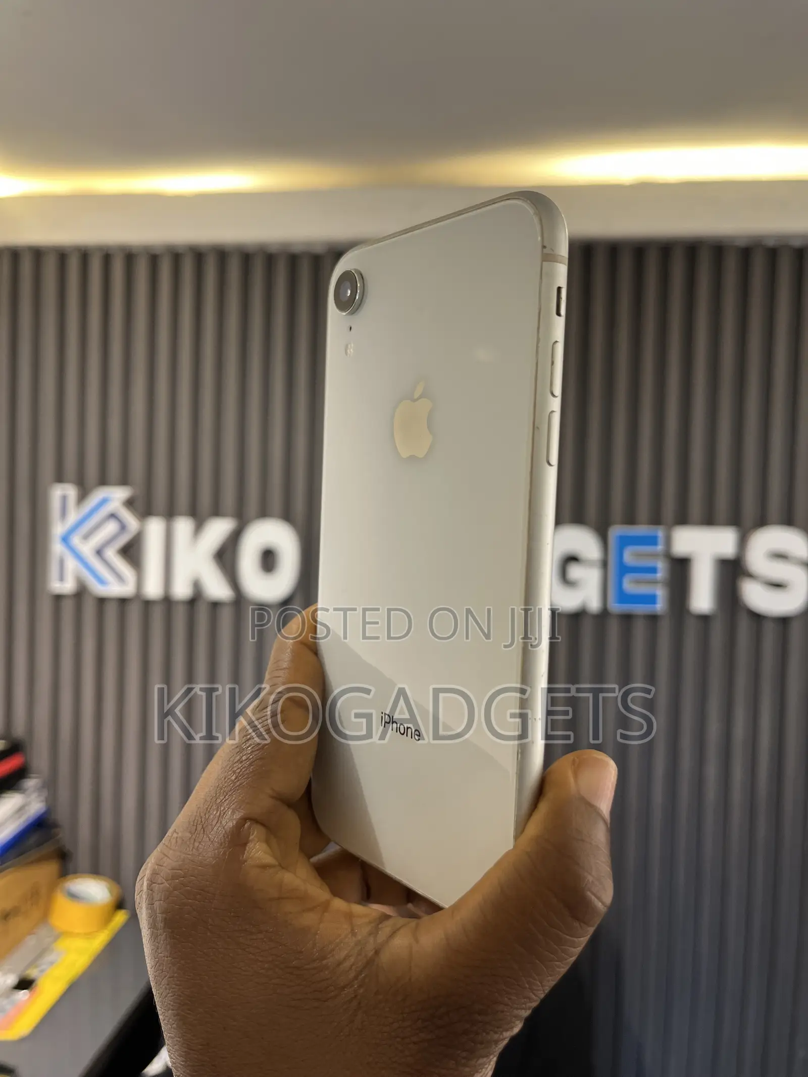 Apple iPhone XR 128 GB White