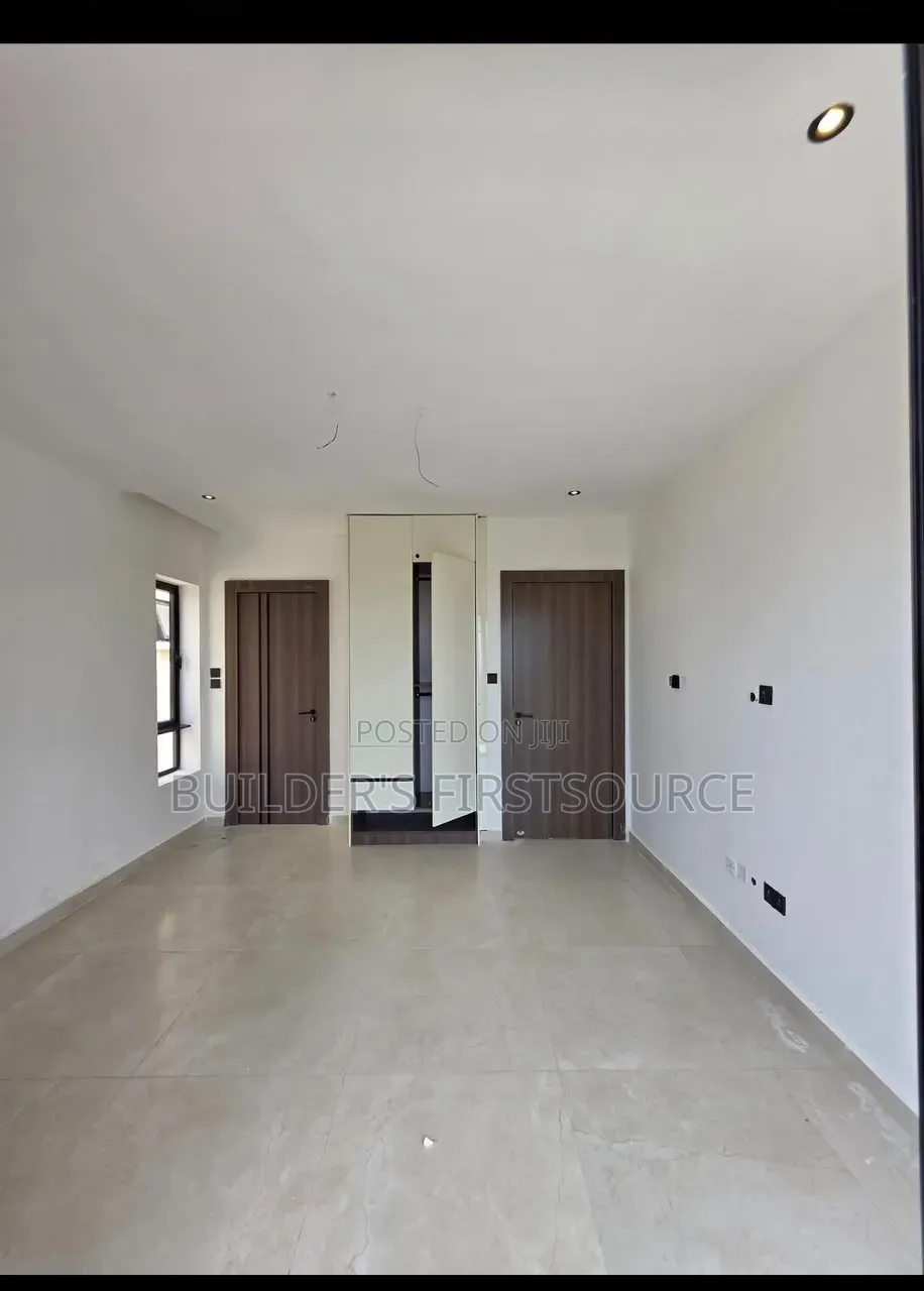 Furnished 5bdrm Duplex in Osapa london for sale