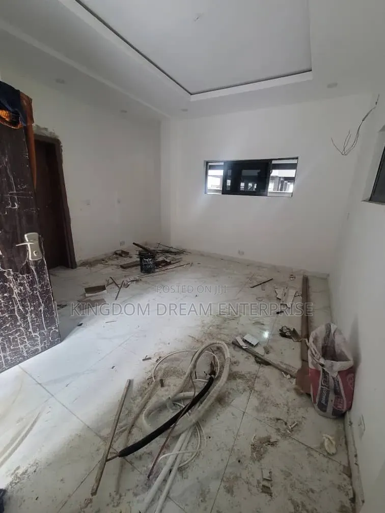 1bdrm Apartment in Lekki Phase 1 Lagos for rent