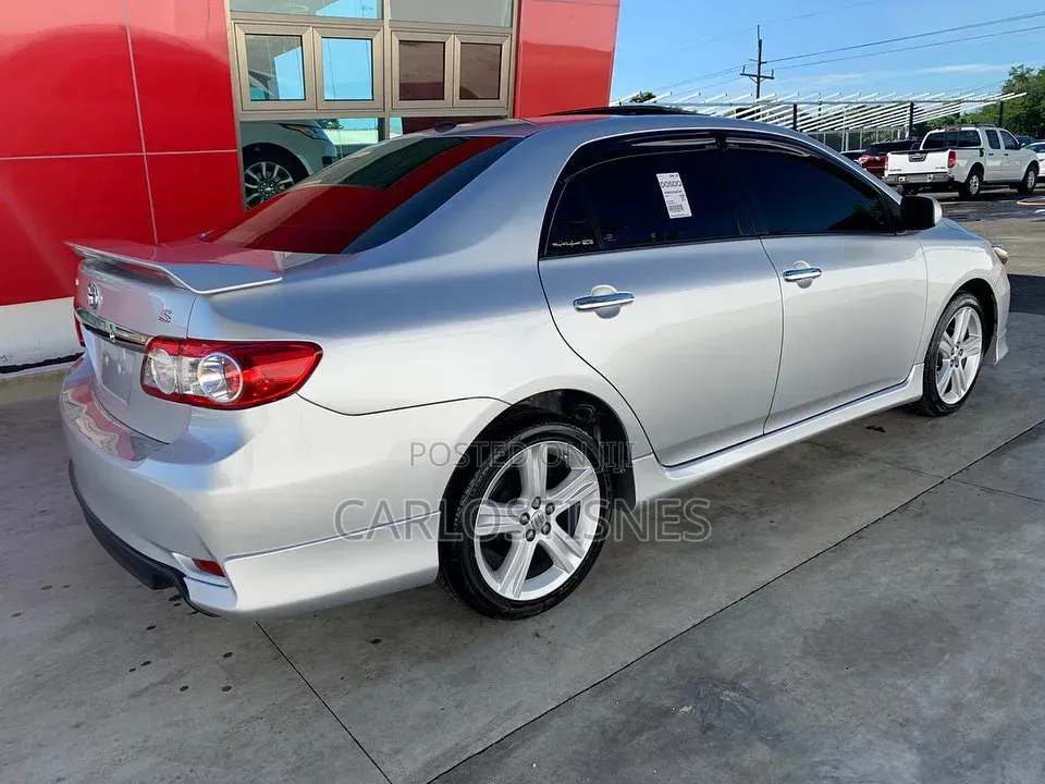 Toyota Corolla S Special Edition 4dr Sedan (1.8L 4cyl 4A) 2013 Silver