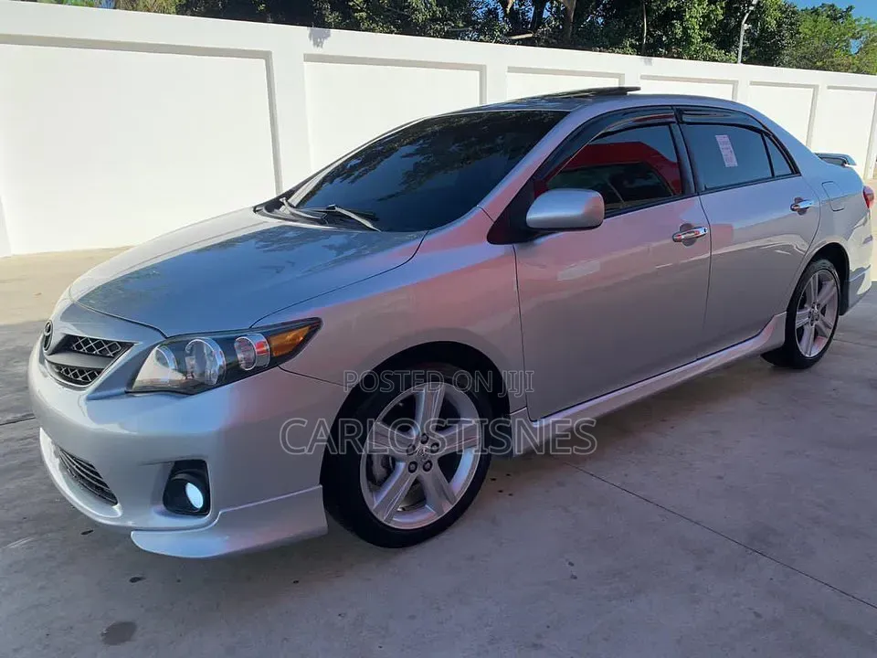 Toyota Corolla S Special Edition 4dr Sedan (1.8L 4cyl 4A) 2013 Silver