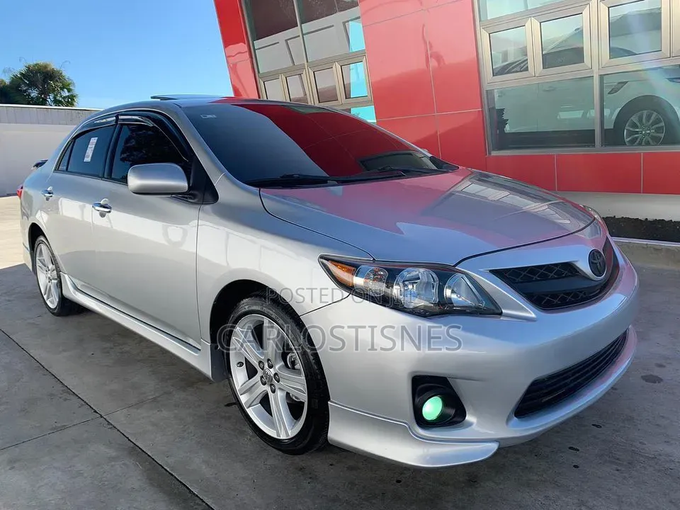 Toyota Corolla S Special Edition 4dr Sedan (1.8L 4cyl 4A) 2013 Silver