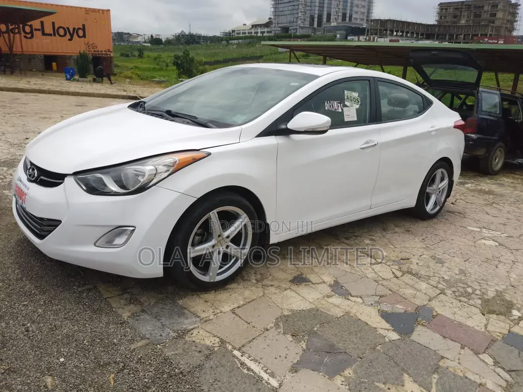 Hyundai Elantra 2015 White
