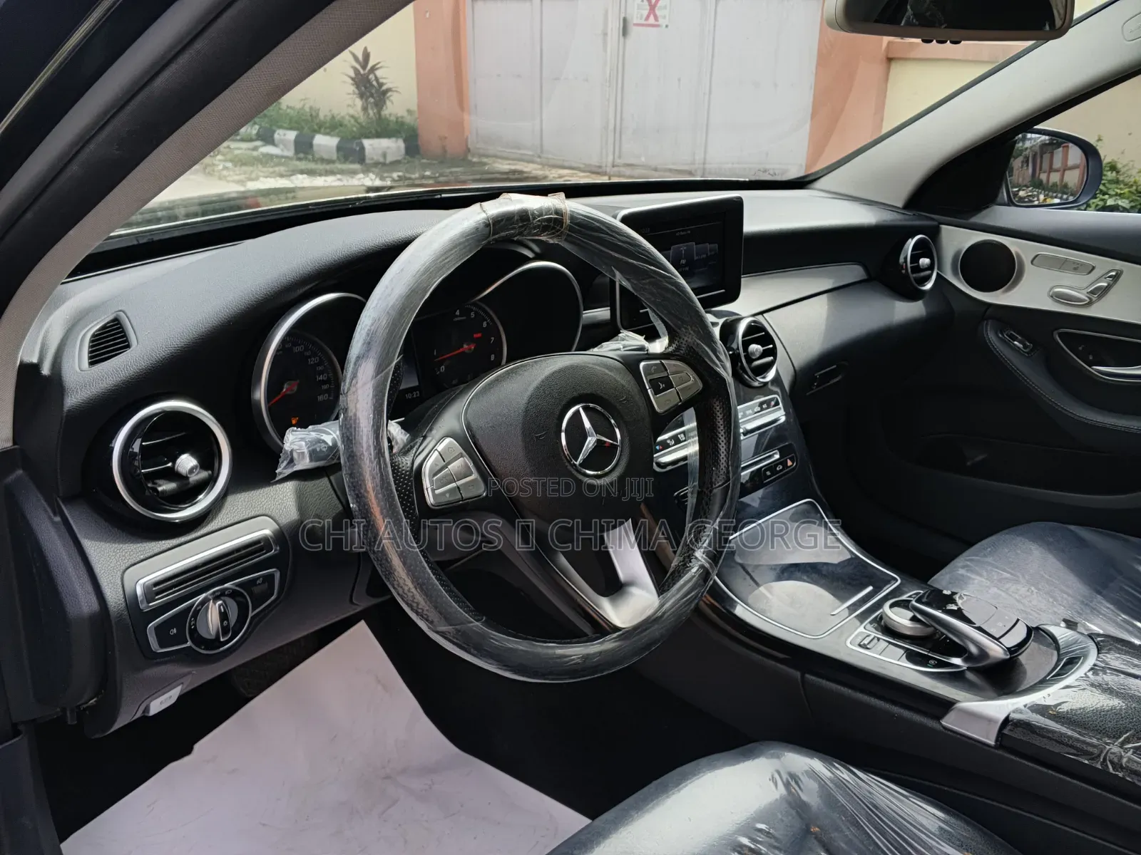 Mercedes-Benz C300 2016 Black