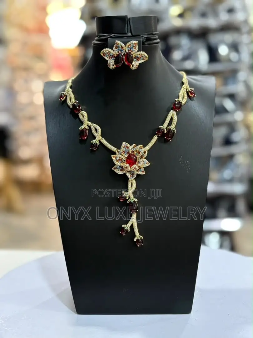 Luxury Gold Tone Floral Necklace Set