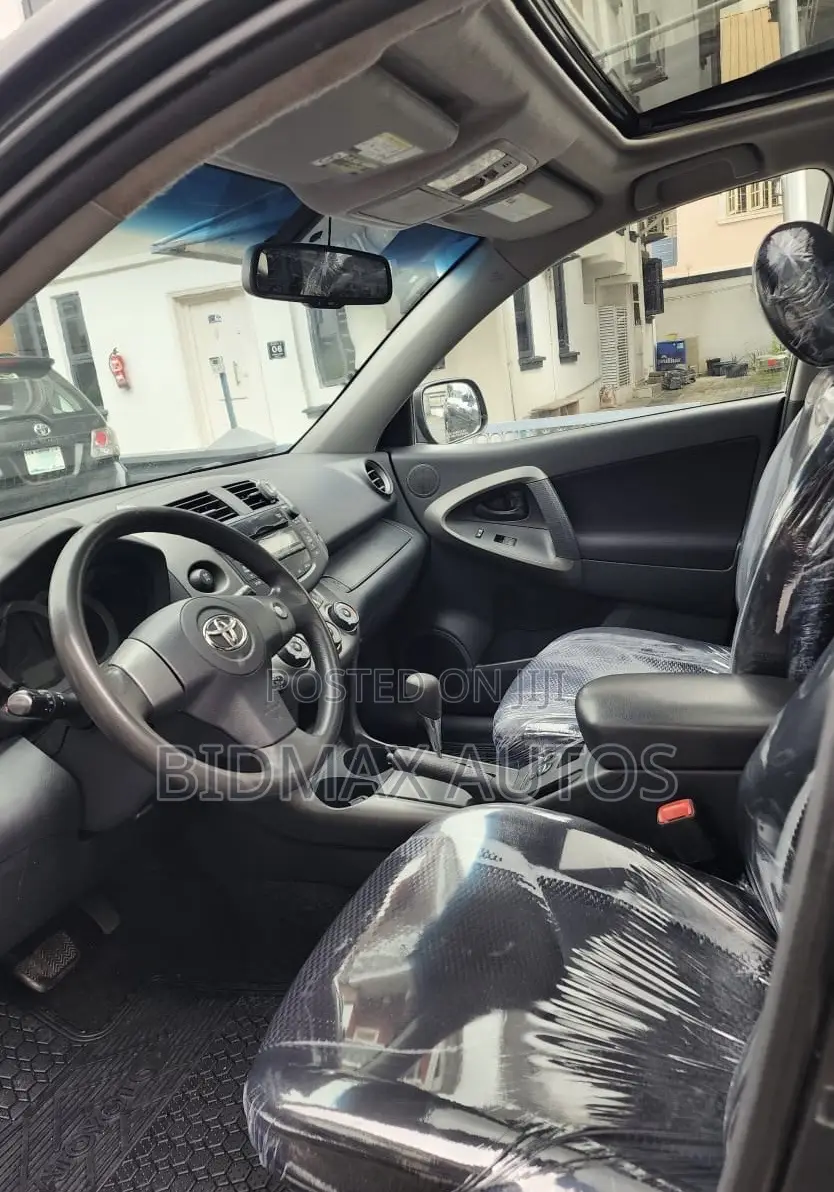 Toyota RAV4 2.5 4x4 2010 Gray