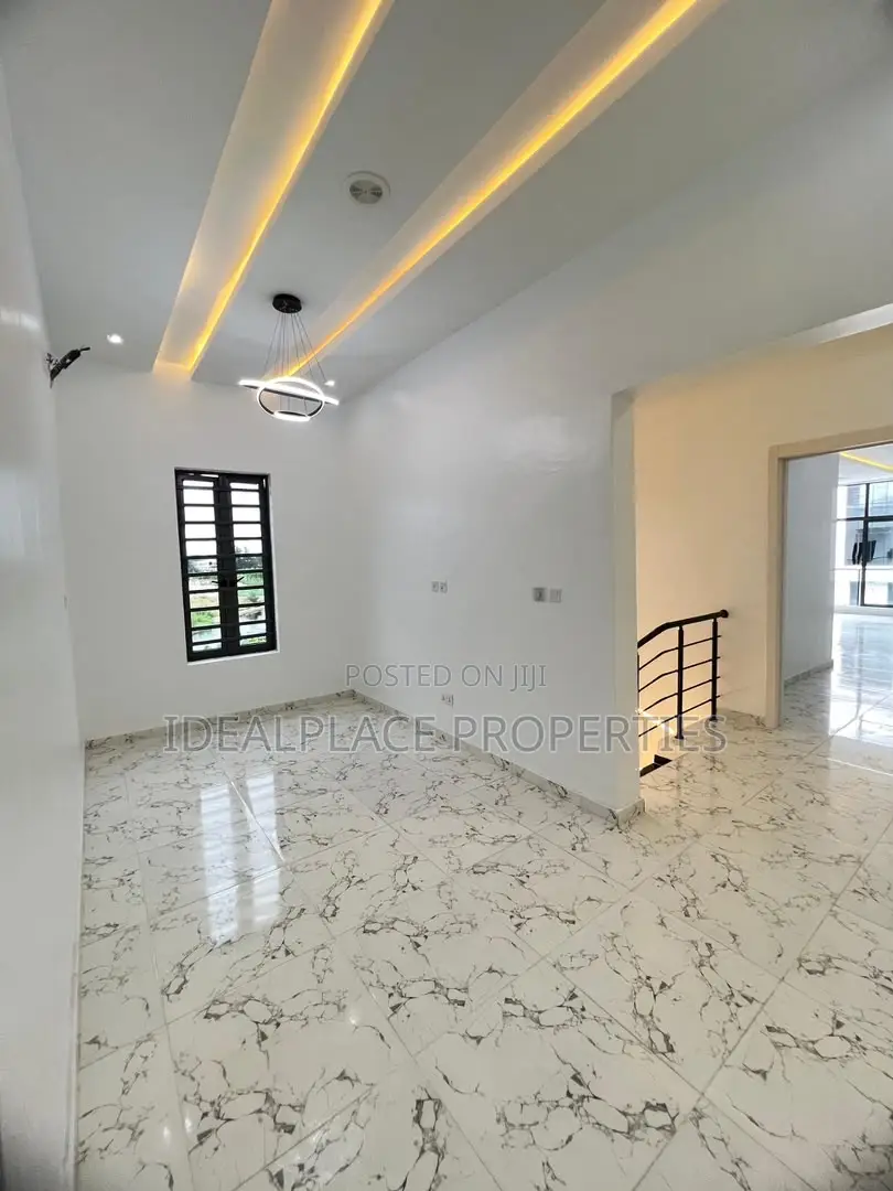 4bdrm Duplex in Lekki for sale