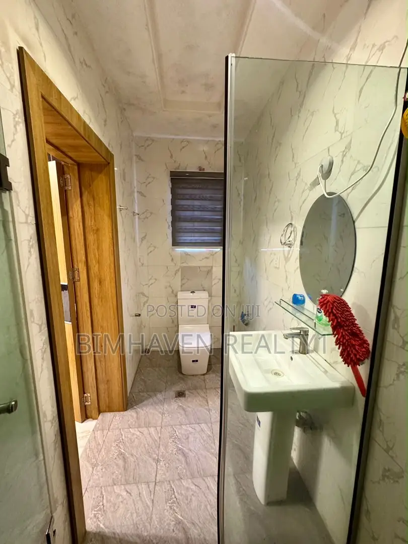 Executive 2 Bedroom Apartment in Lekki Phase 1