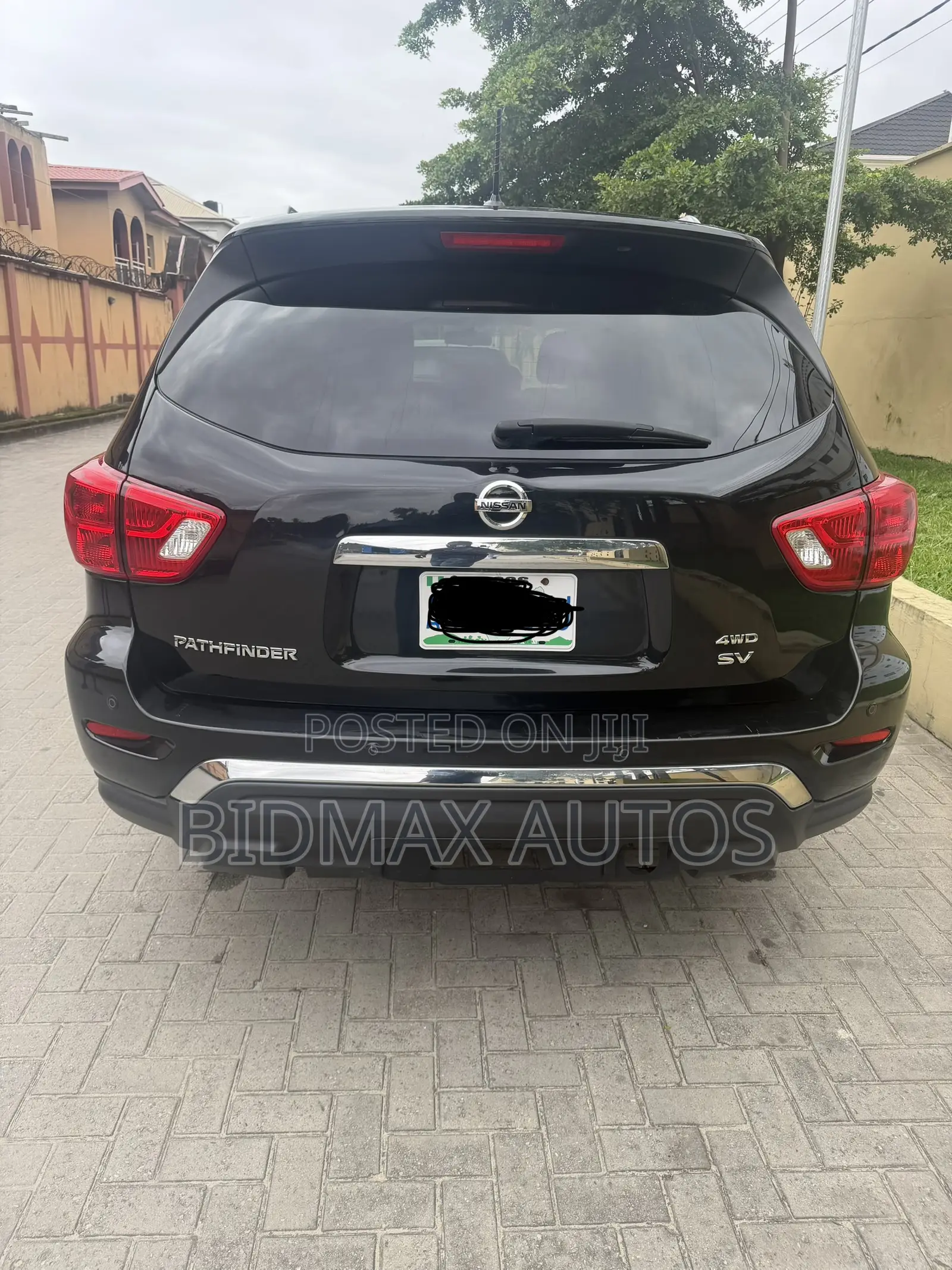 Nissan Pathfinder SV 4dr 4x4 (3.5L 6cyl) 2017 Black